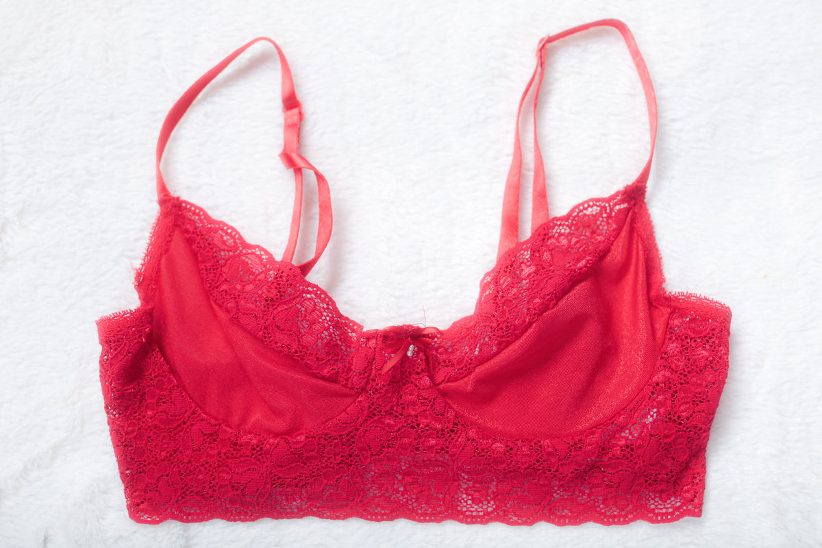 Shirley of Hollywood Vintage Underwire Lace Bralette Red Small