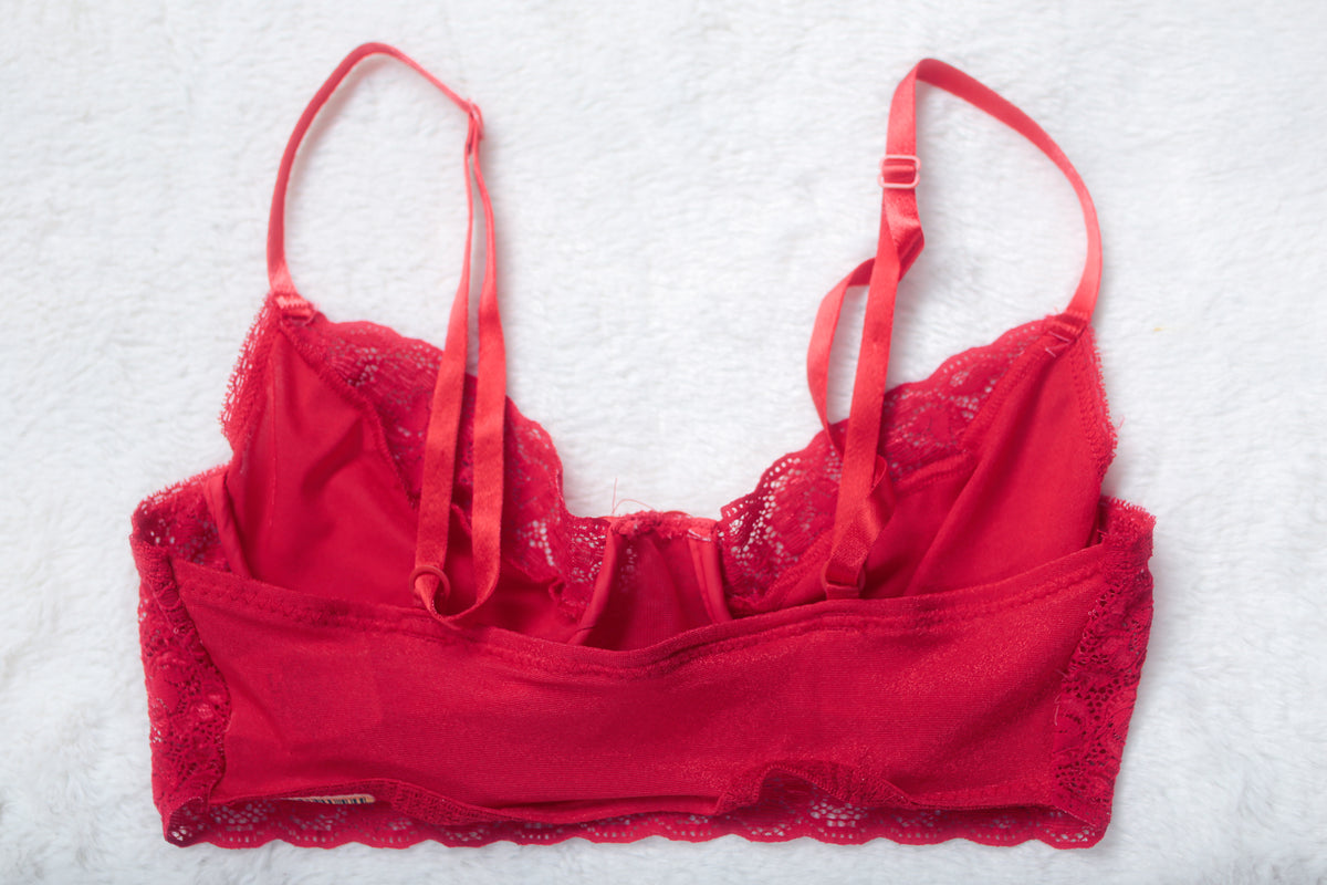 Shirley of Hollywood Vintage Underwire Lace Bralette Red Small