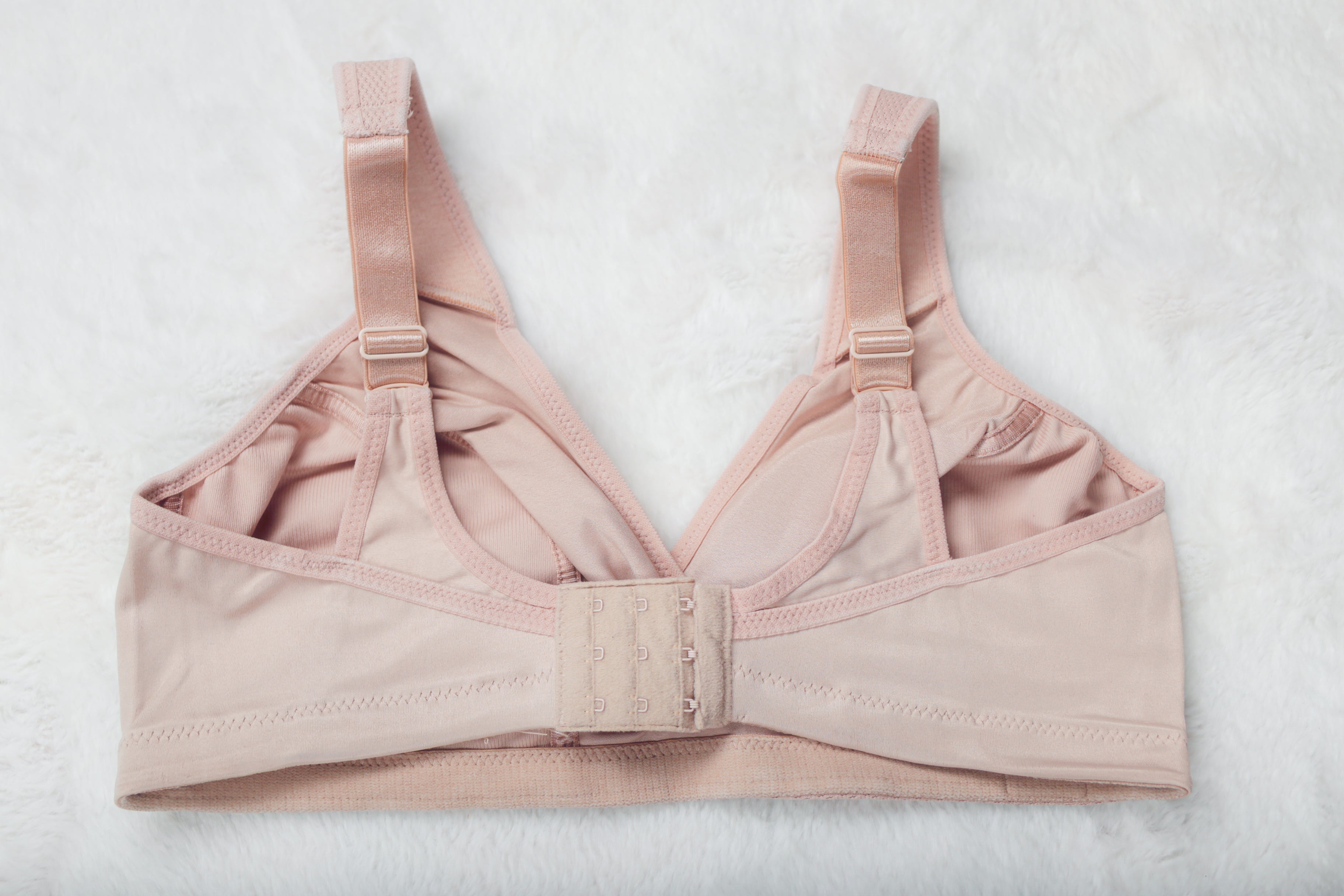 Glamorise 38D 38DD No Bounce Crossover Wireless Sports Bra Beige 1866