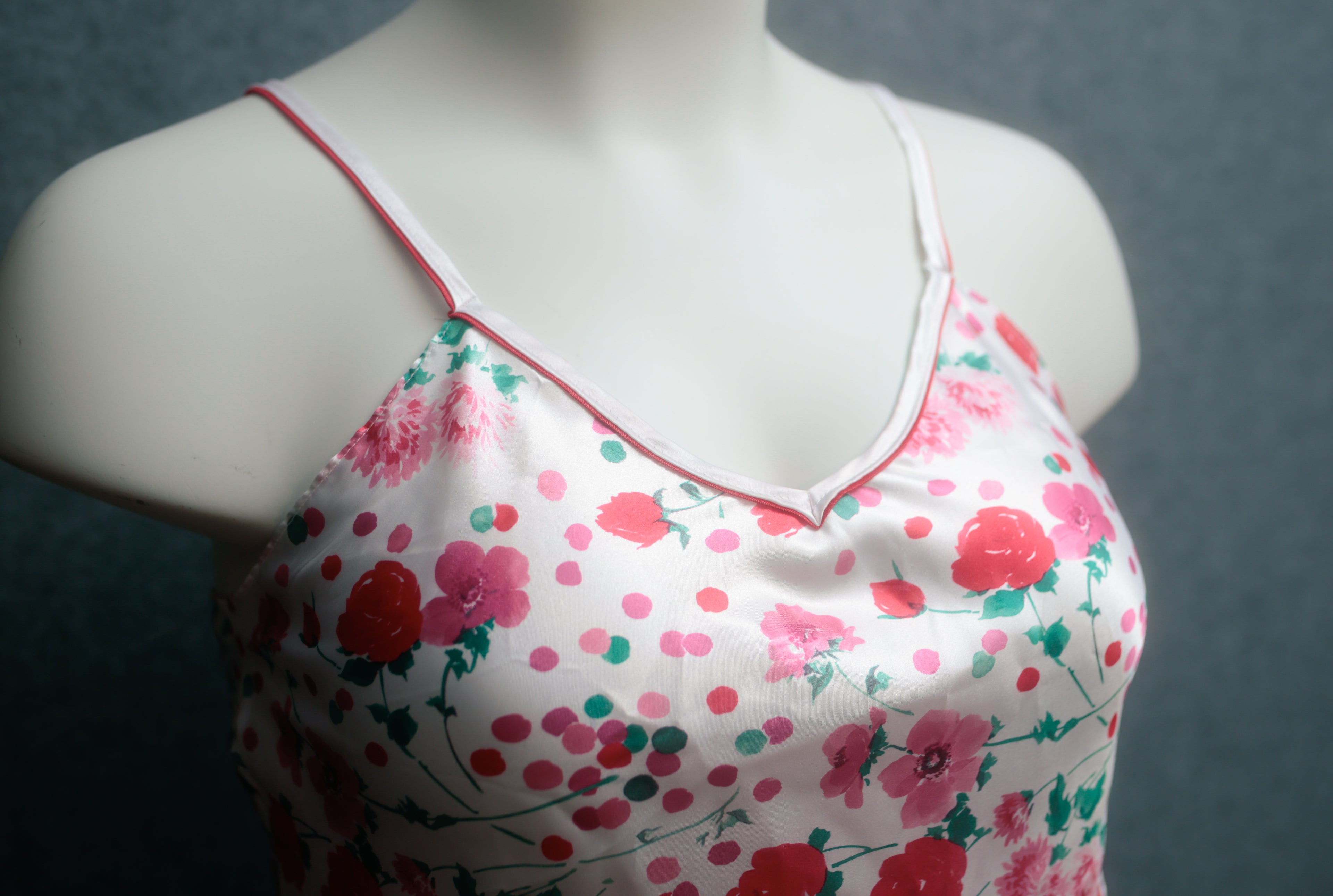 Delicates Vintage Pajama Sleep Top USA-made 1990s White Floral Satin Large NEW