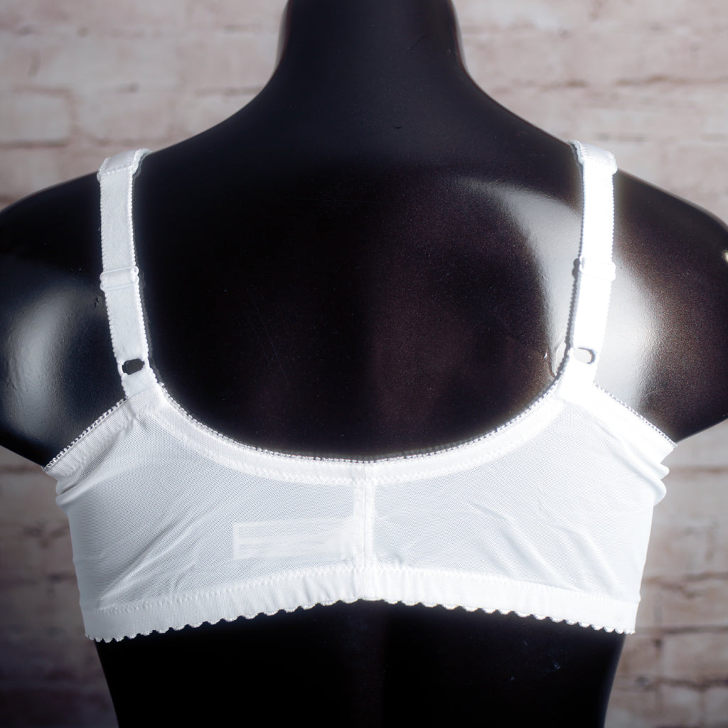 Glamorise 48C MagicLift Front-Closure Support Full Coverage Wireless Bra White 1200