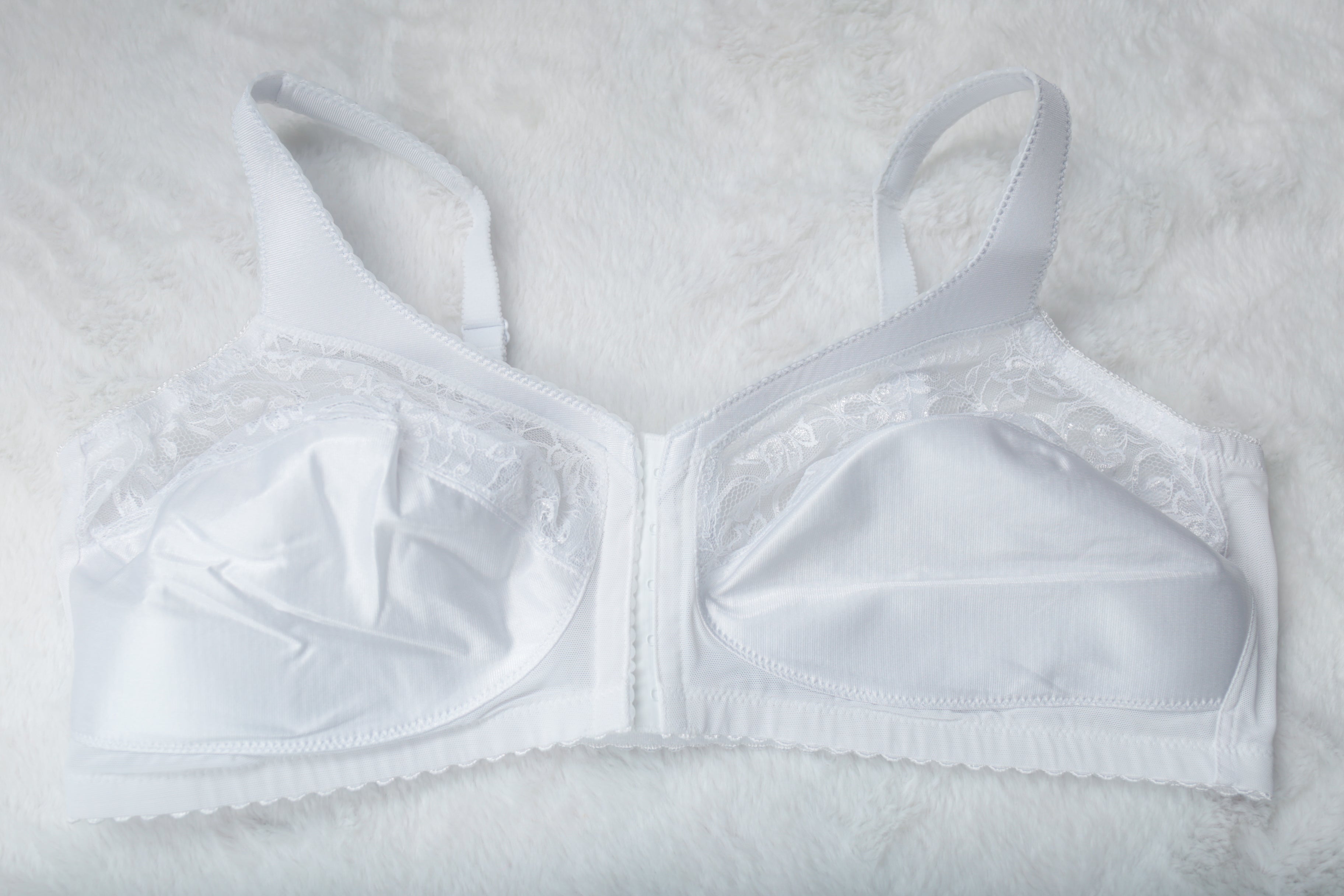 Glamorise 48C MagicLift Front-Closure Support Full Coverage Wireless Bra White 1200