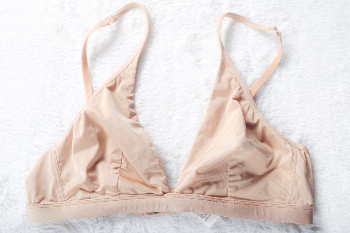 CK One Unlined Seamless Plunge Wireless Bralette Bra Beige Medium