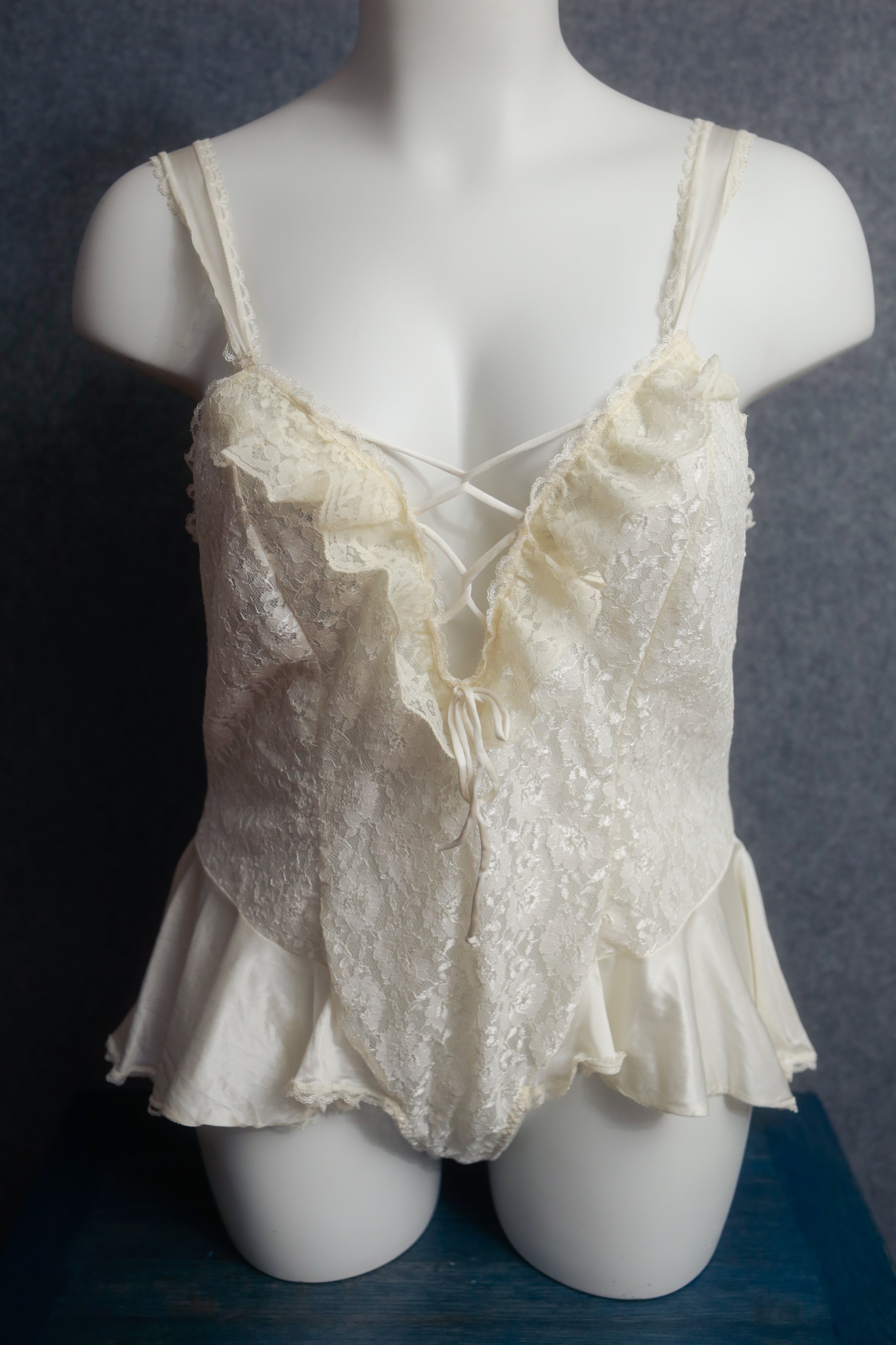 Delta Burke Vintage Teddy and Shawl Lingerie Set 80s High-waist Ivory Sheer Lace Large