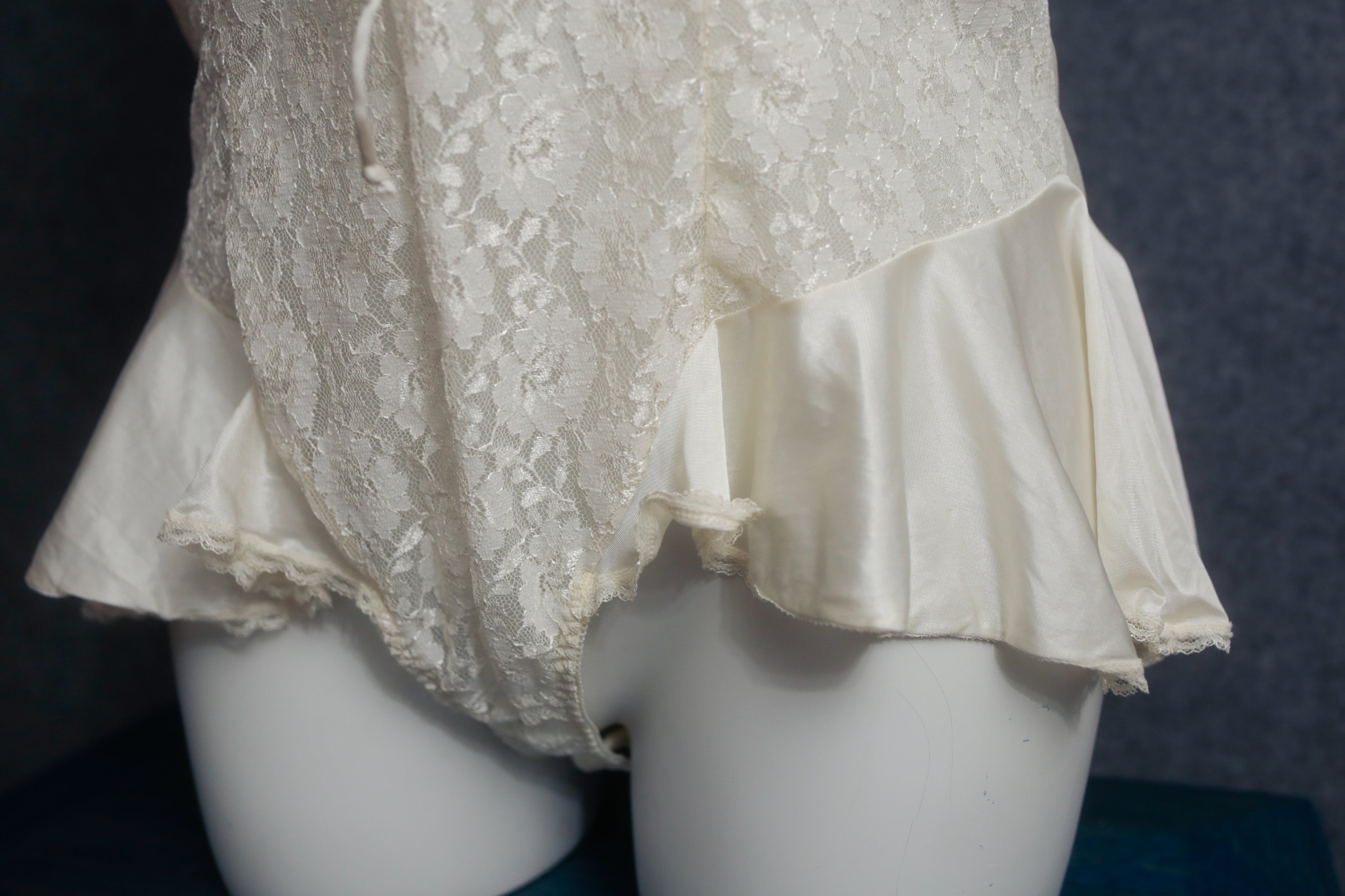 Delta Burke Vintage Teddy and Shawl Lingerie Set 80s High-waist Ivory Sheer Lace Large