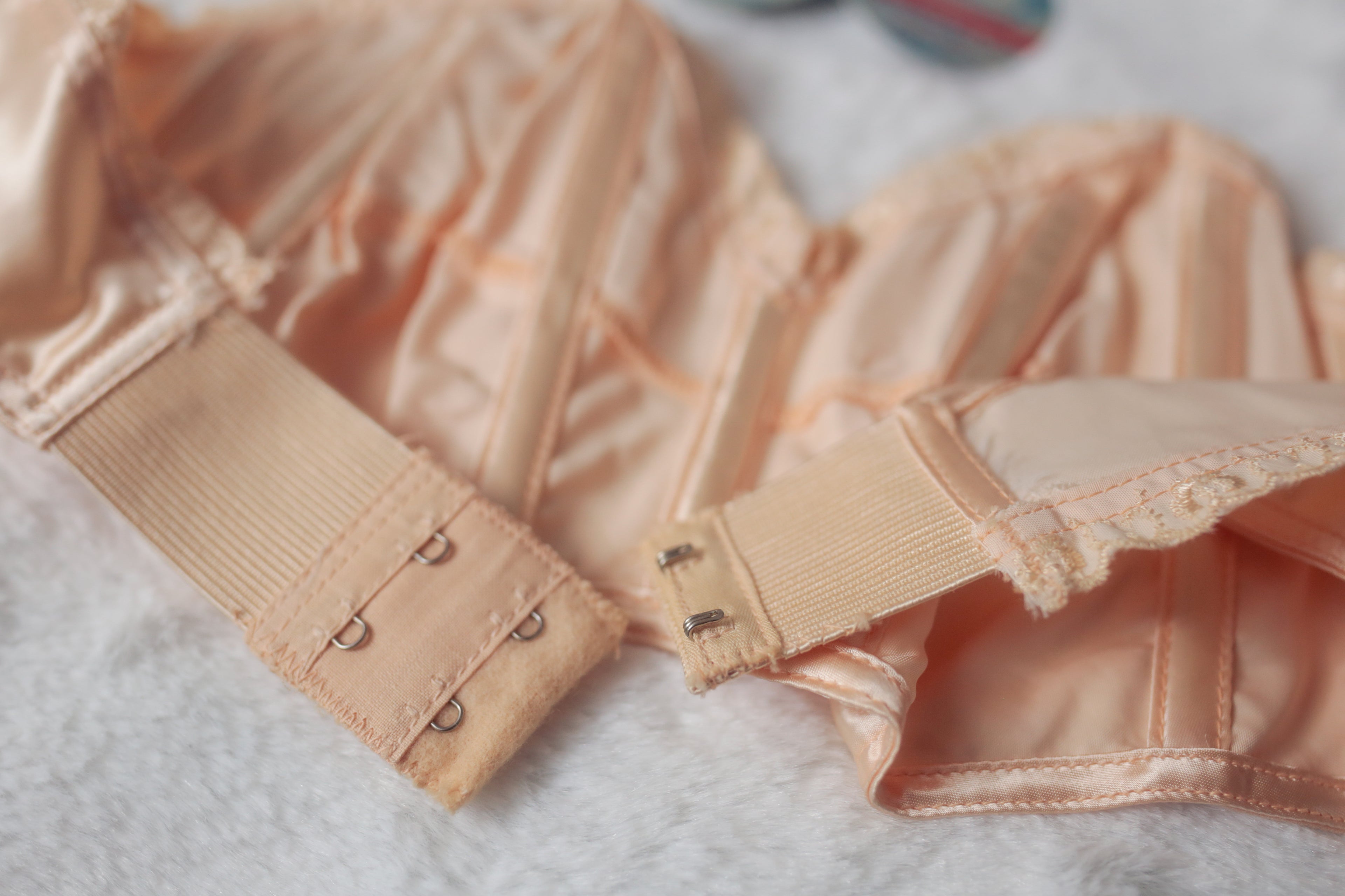 Stardust 34B Vintage Bullet Bra 1950s Strapless Beige Satin NEW