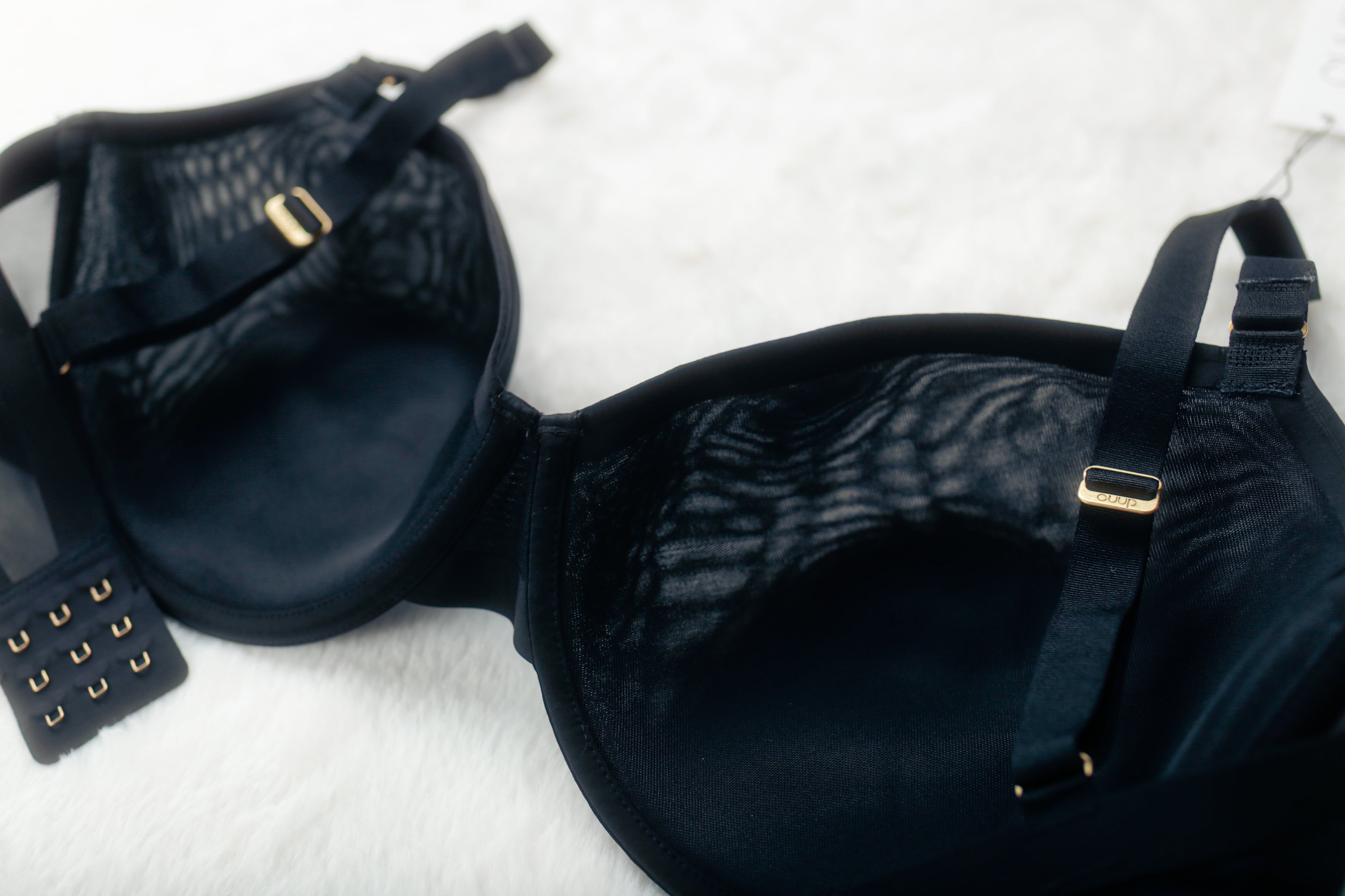 CUUP 32H UK 32K The Demi Spacer Foam Breathable Unlined Bra Black NEW