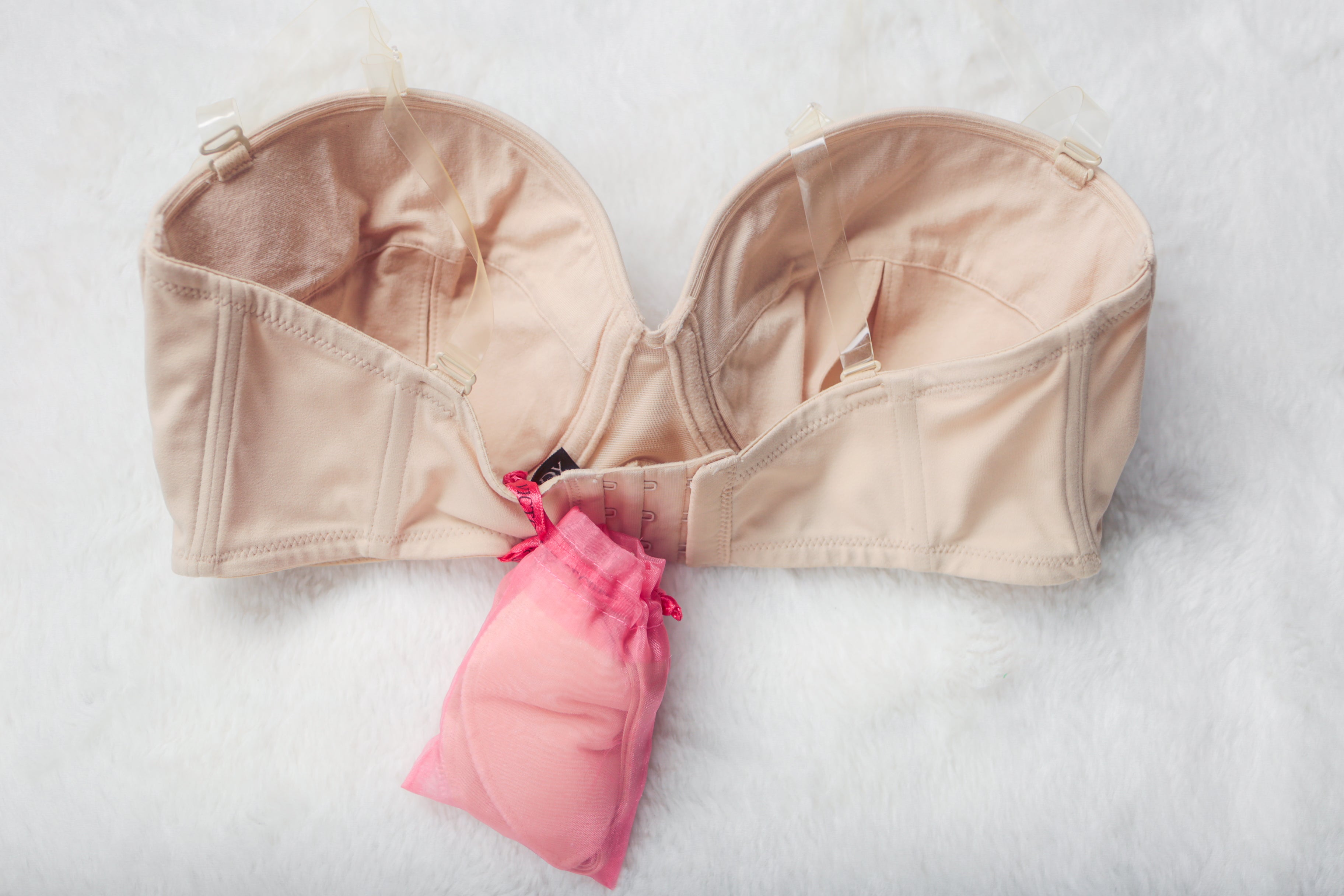 Victoria's Secret 34D Body by Victoria Convertible Strapless Underwire Bra Beige NEW