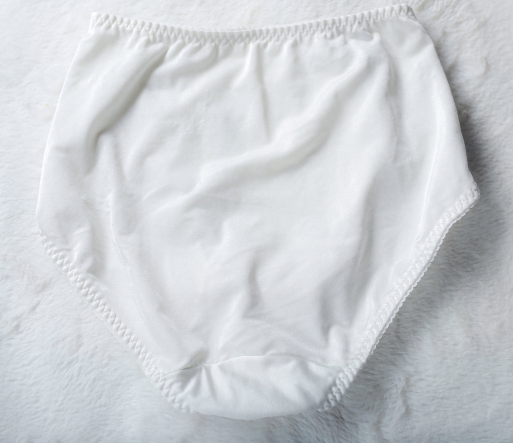 Playtex Secrets 2834 Vintage Shaping Satin Lace Brief Panties Large White