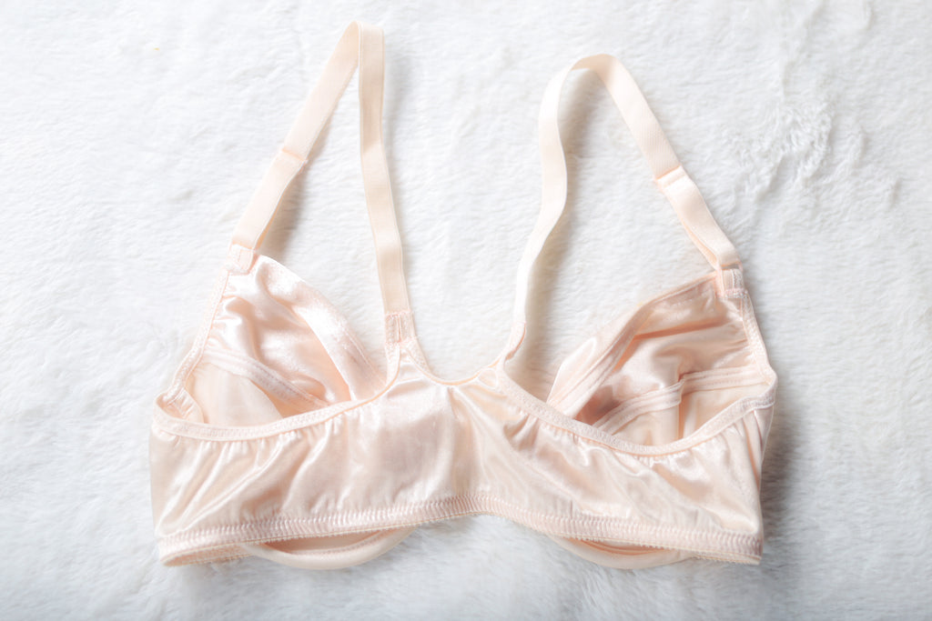 Victoria's Secret Vintage 90s Unlined Satin Front-close Racerback Bra Beige 34B