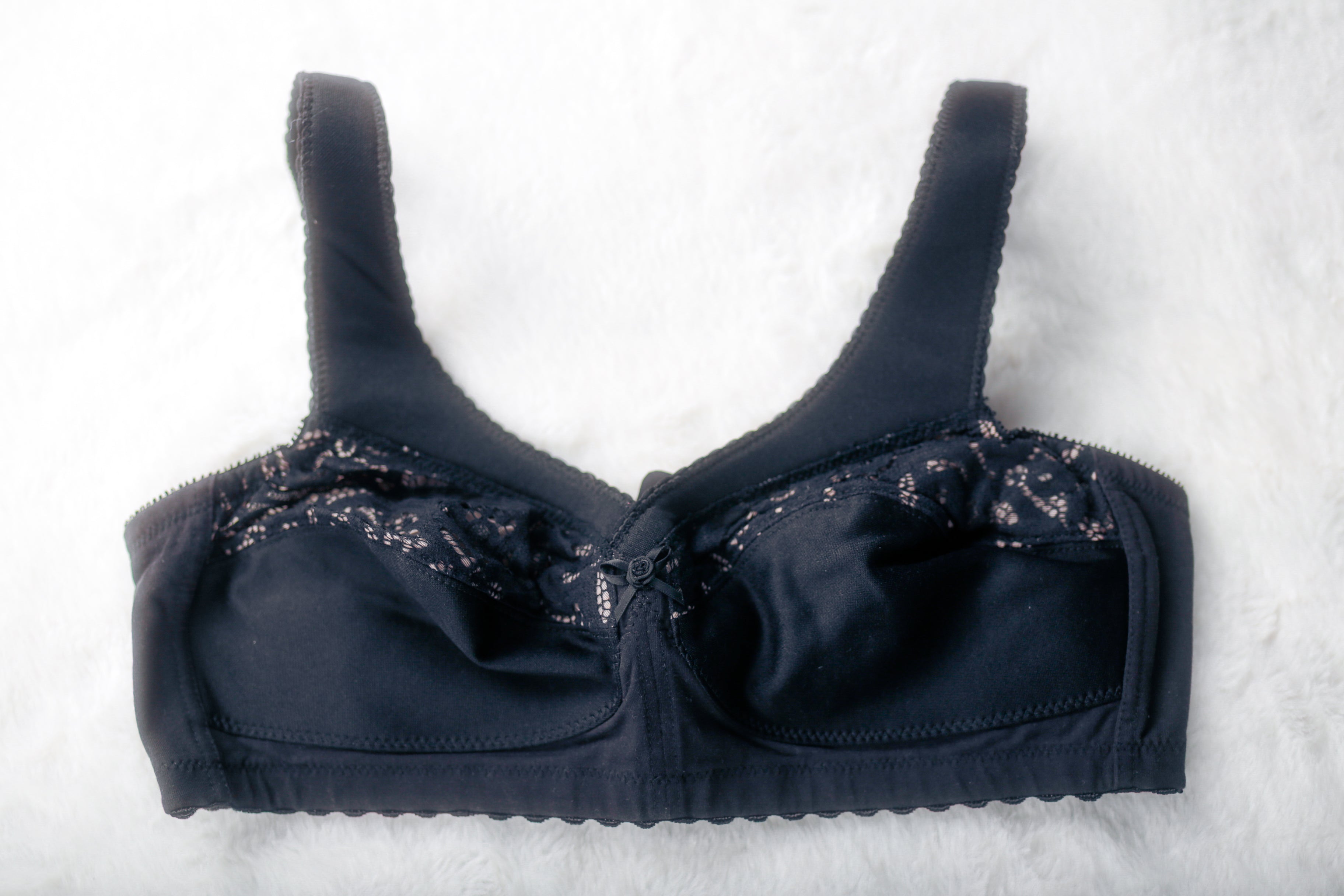 Glamorise 38B MagicLift Cotton Soft Cup Full Coverage Wireless Bra Black 1001