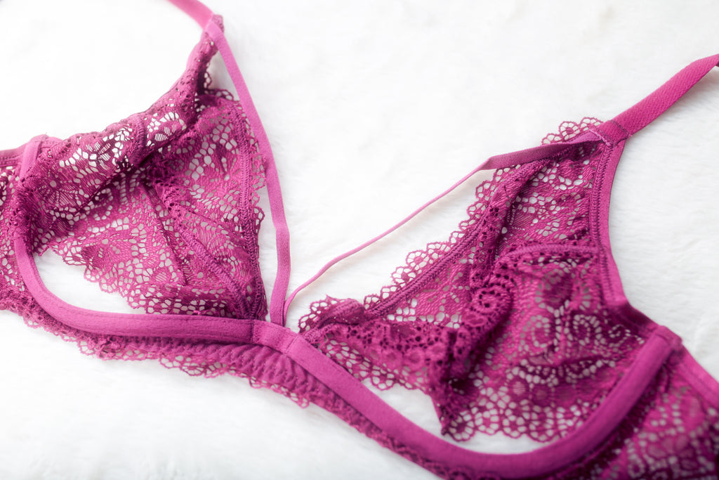 Adore Me 32DD Unlined Lace Peek-a-boo Bra Purple