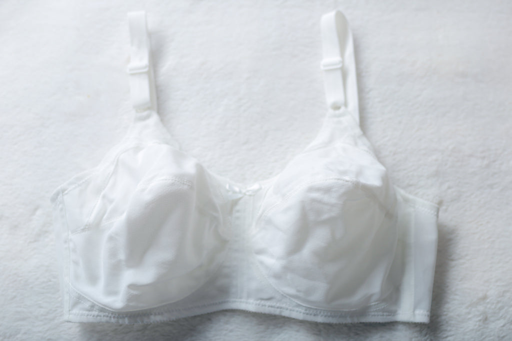Bali 350 Vintage Unlined Full Coverage Duckbill Pointy Wireless Bra White 36D