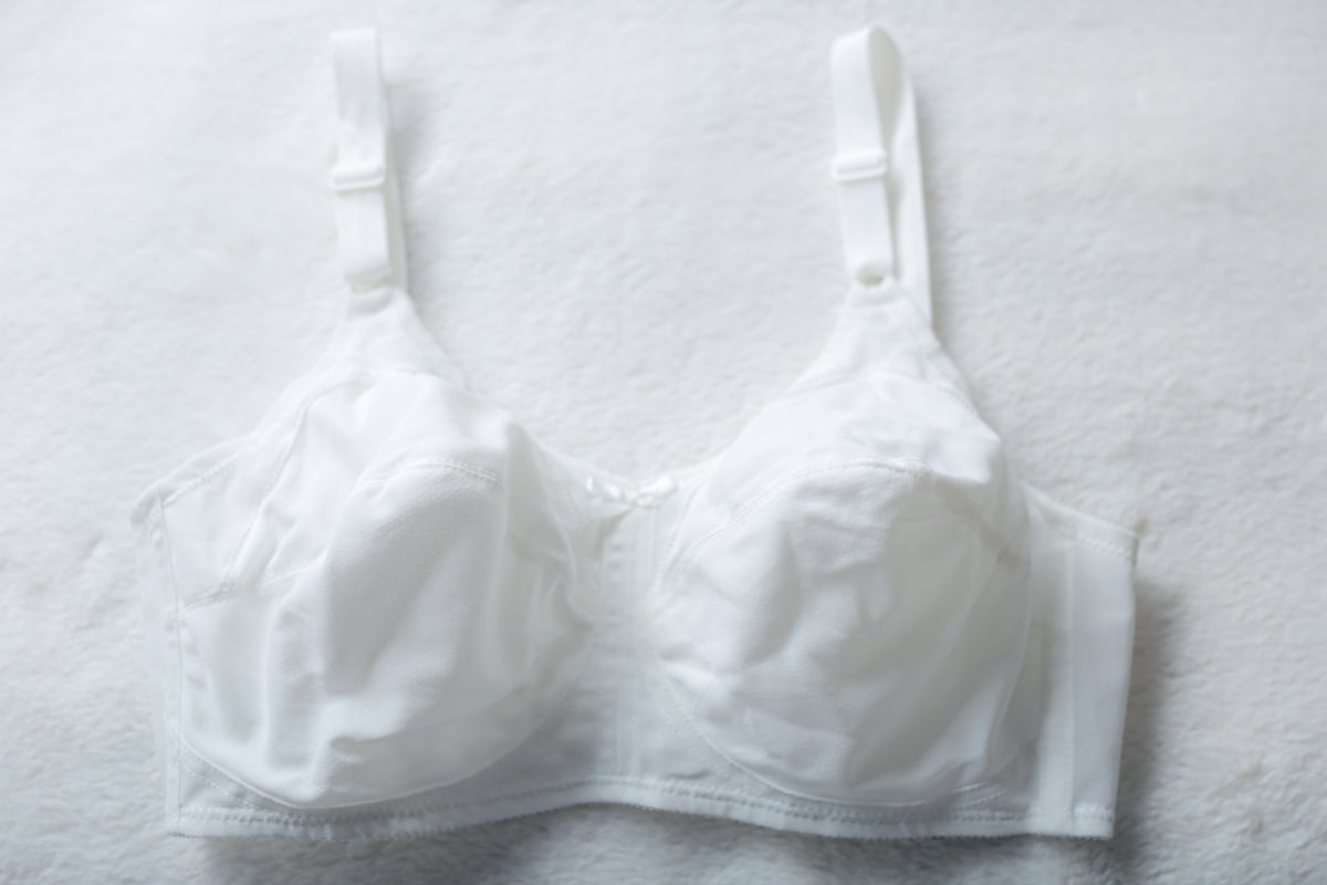 Bali 350 Vintage Unlined Full Coverage Duckbill Pointy Wireless Bra White 36D