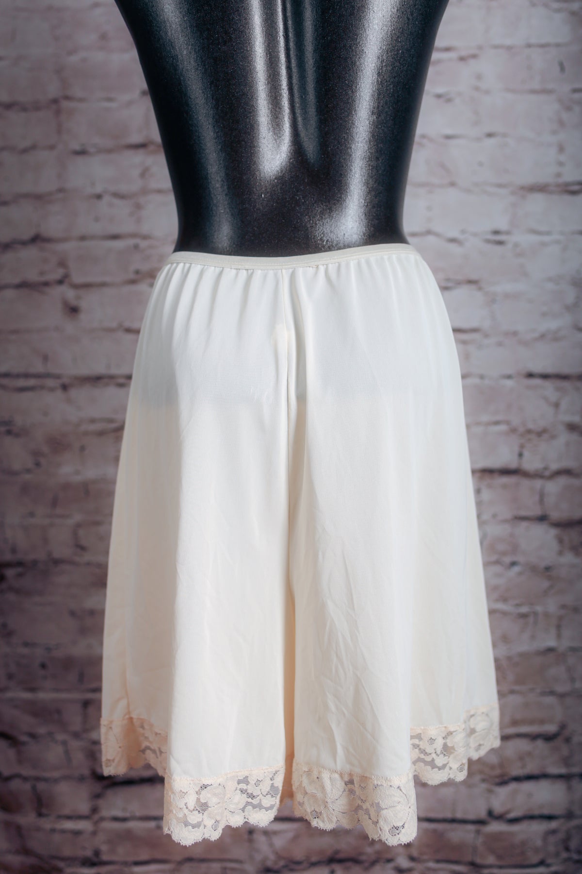 Wonder Maid Vintage Satin Lace Pettipants Slip Shorts Beige Medium