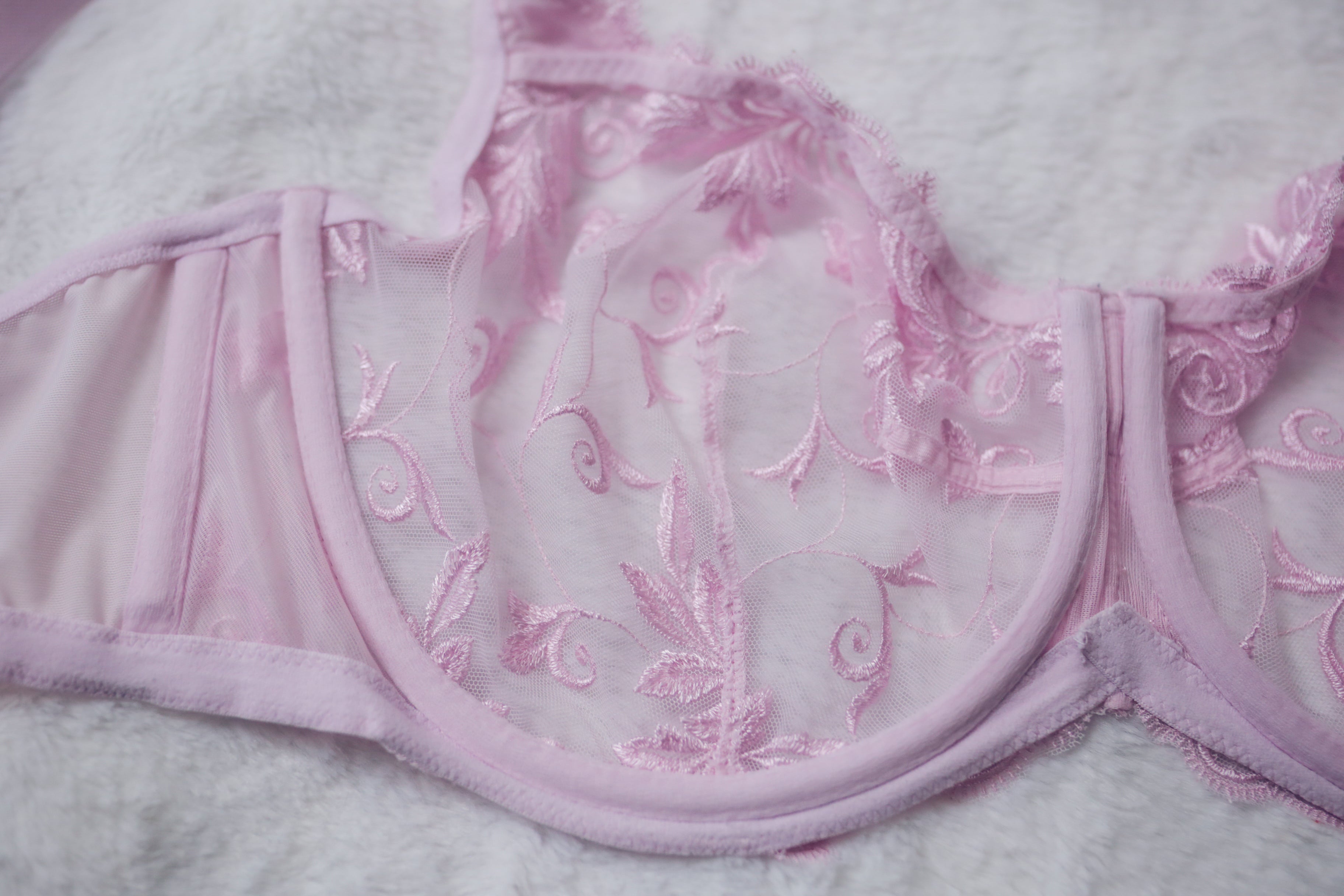 Soma 38G Sensuous Lace Unlined Underwire Bra Pink Sheer Floral