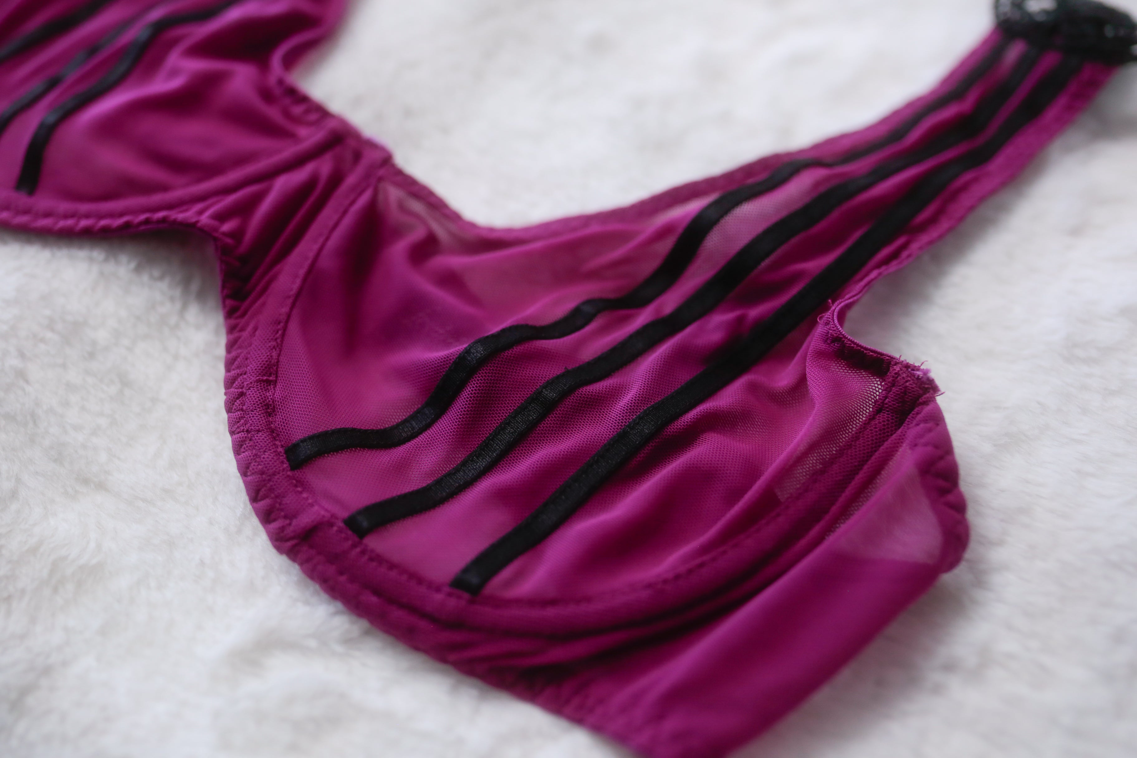 Frederick's of Hollywood Sheer Mesh Bra XL Purple and Black