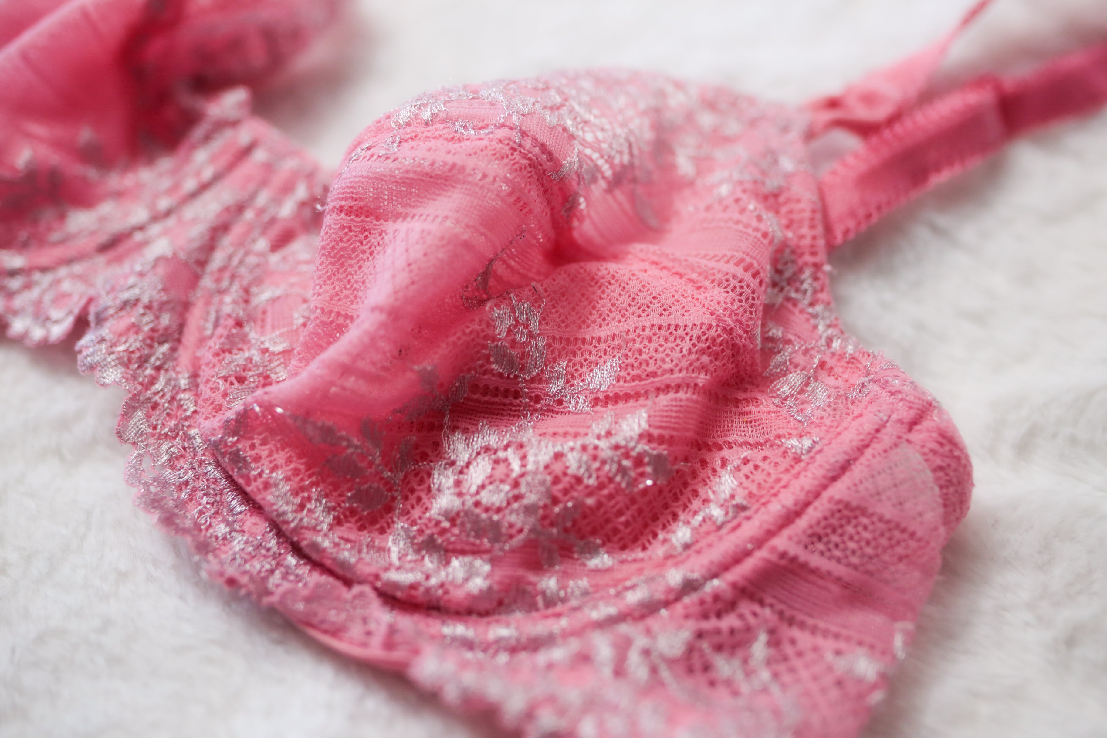 Wacoal 32D Embrace Lace 65191 Unlined Embroidered Underwire Bra Pink