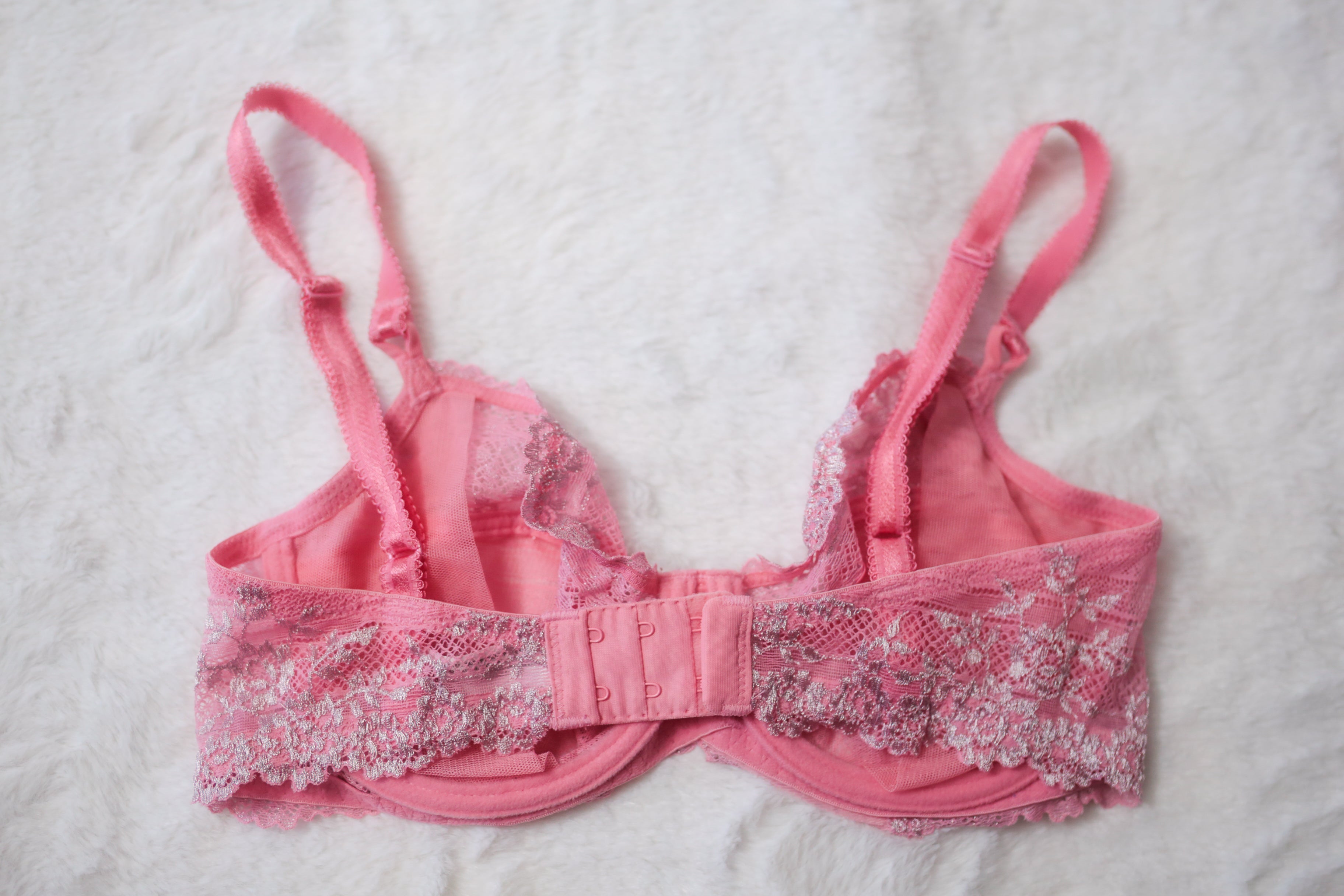 Wacoal 32D Embrace Lace 65191 Unlined Embroidered Underwire Bra Pink