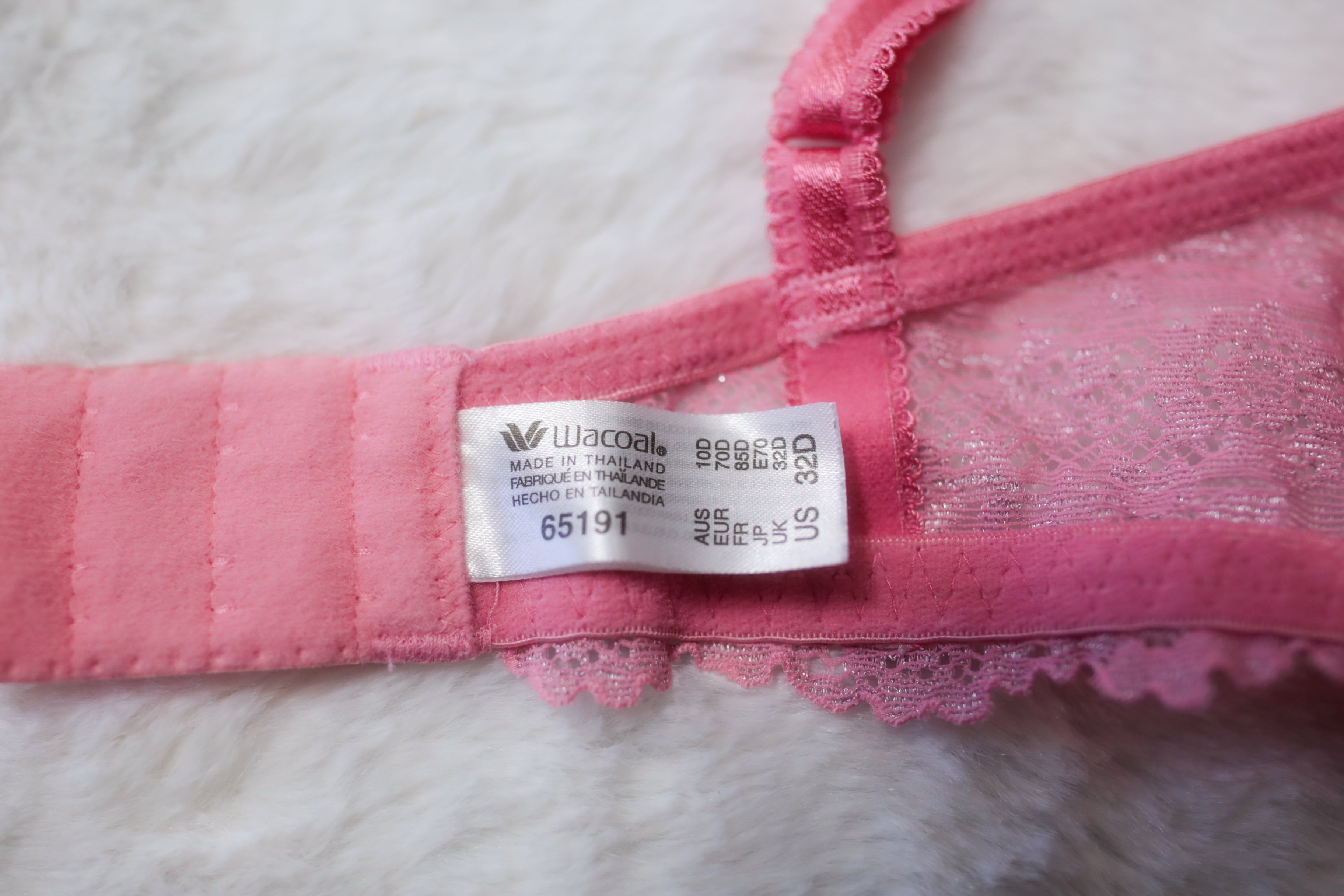 Wacoal 32D Embrace Lace 65191 Unlined Embroidered Underwire Bra Pink