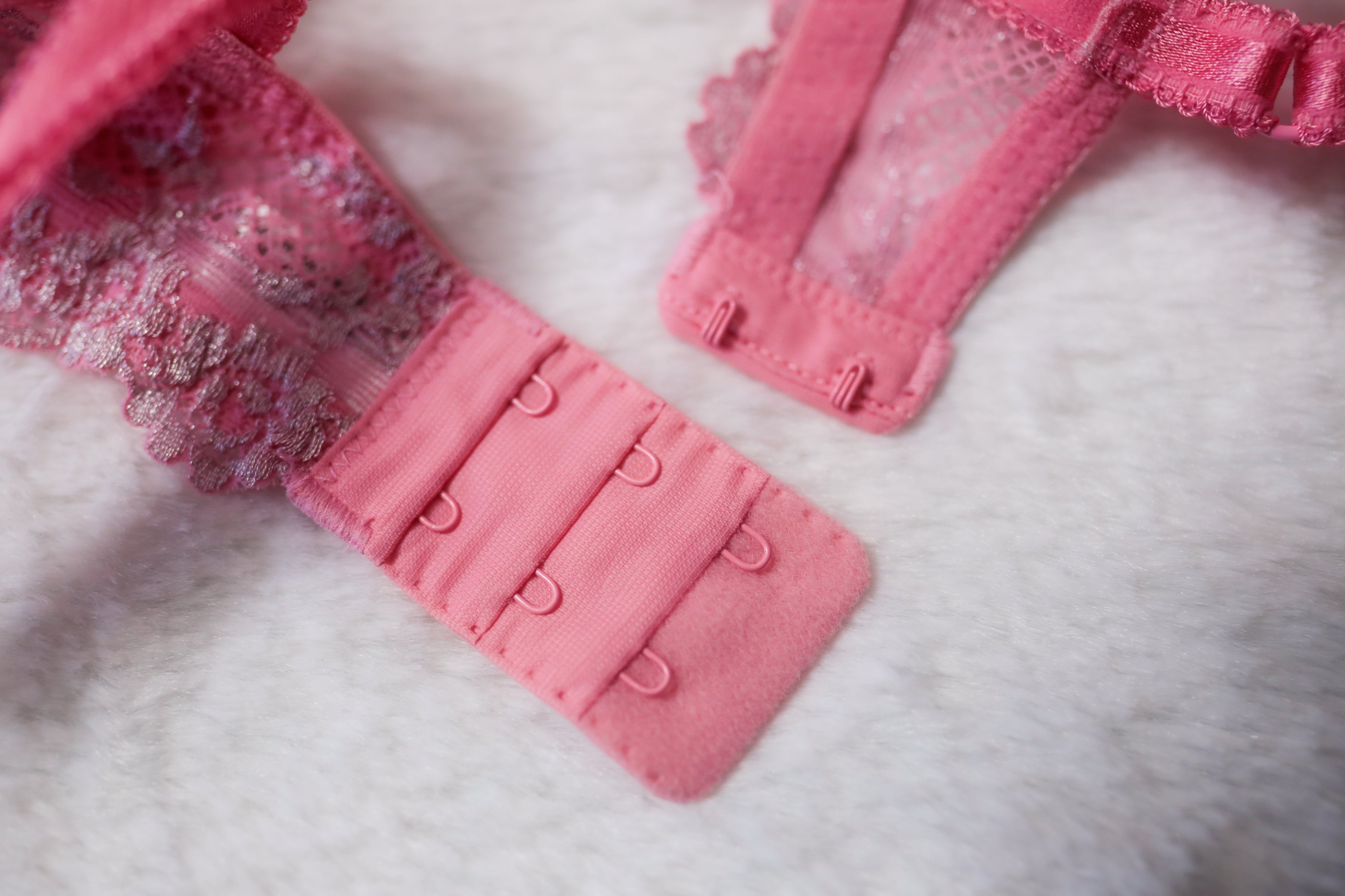 Wacoal 32D Embrace Lace 65191 Unlined Embroidered Underwire Bra Pink