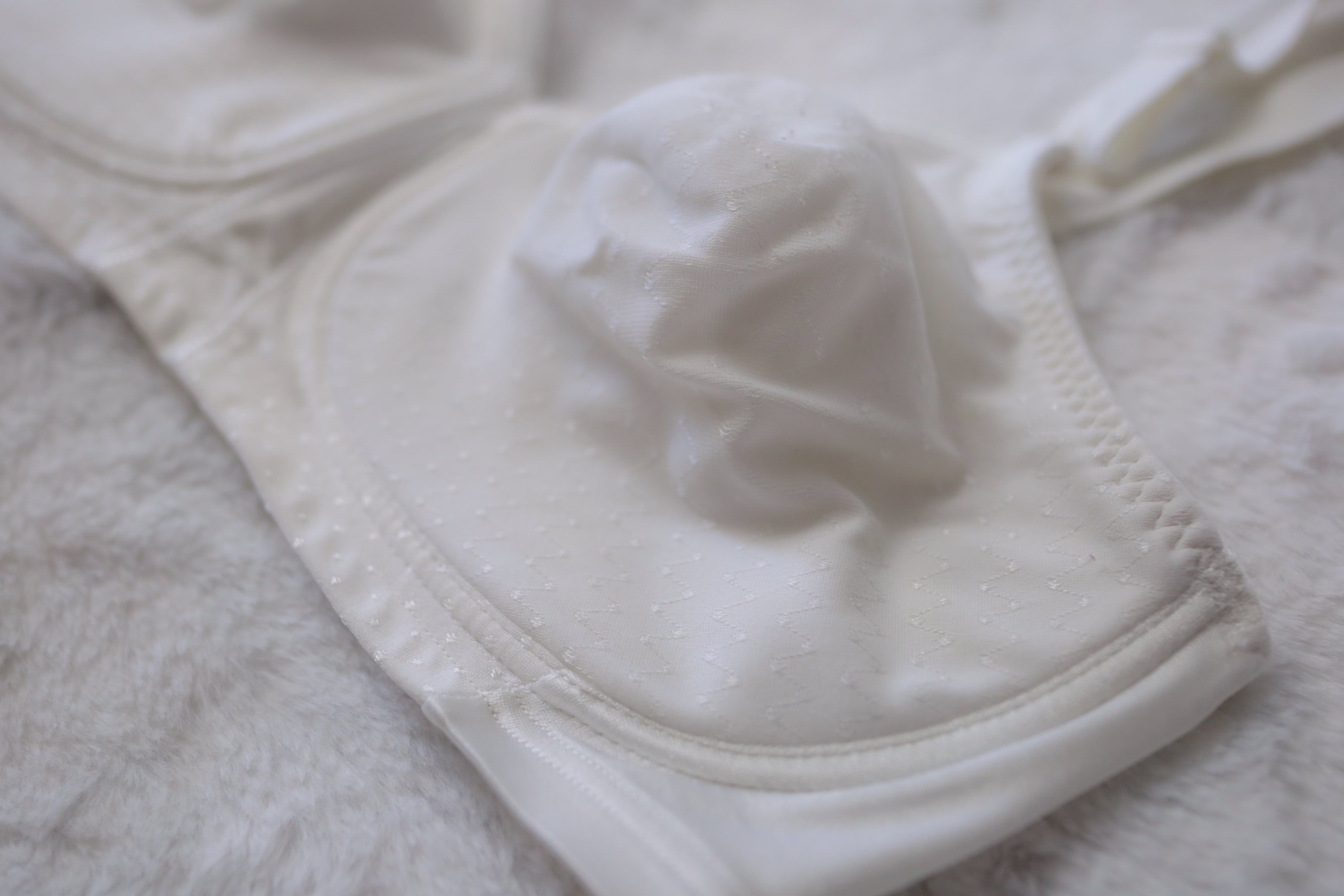 Playtex Vintage 38D 4207 USA-made Soft Underwire Lined Bullet Bra White