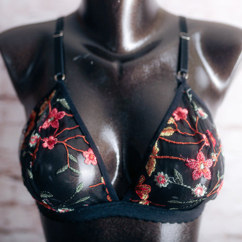Nuez Moscada Black Floral Embroidered Sheer Mesh Underwire Bra XL