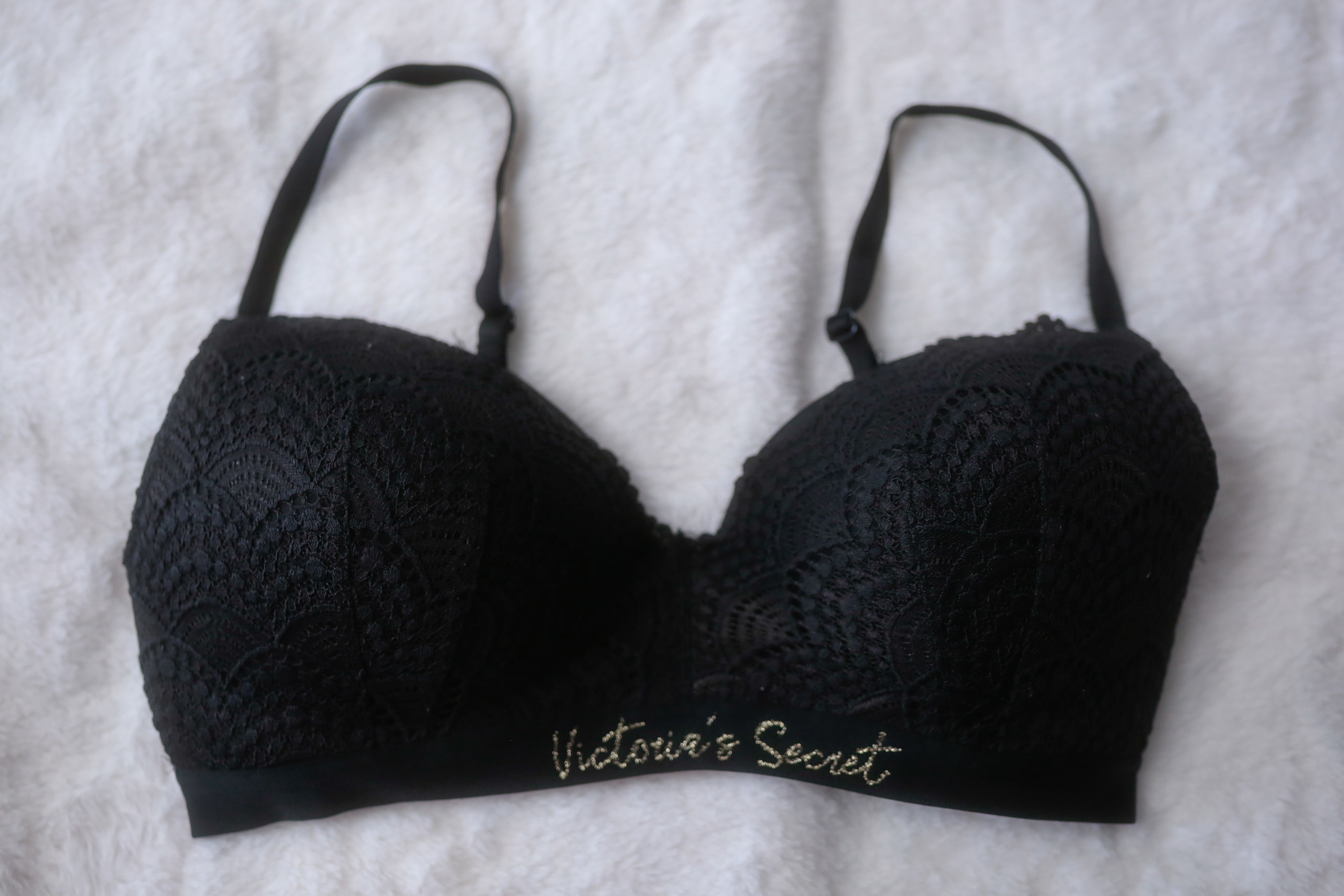 Victoria's Secret 36D Lined No-wire Wireless Bra Black Lace
