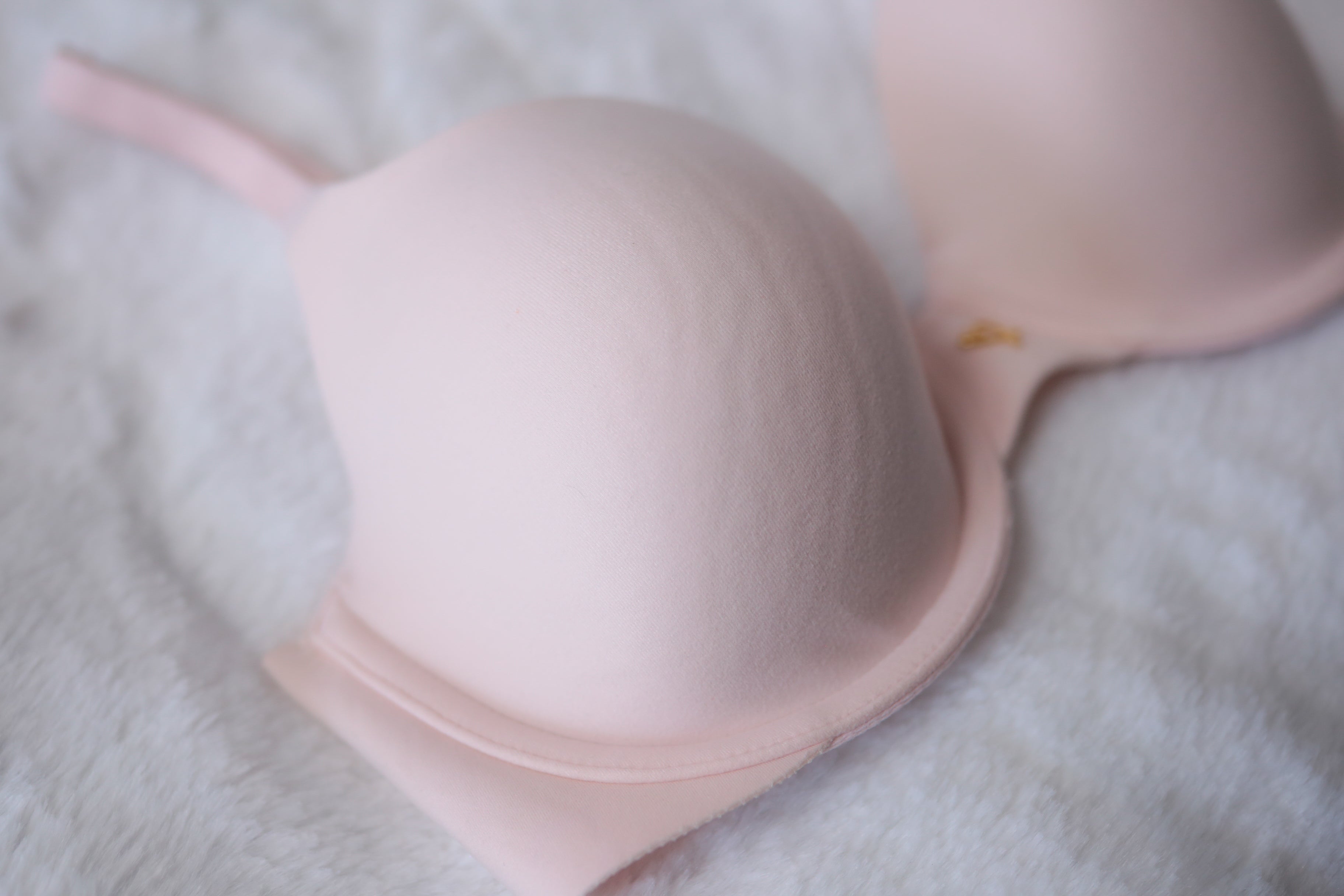 Victoria's Secret 32D Lined Semi-demi T-shirt Bra Light Pink