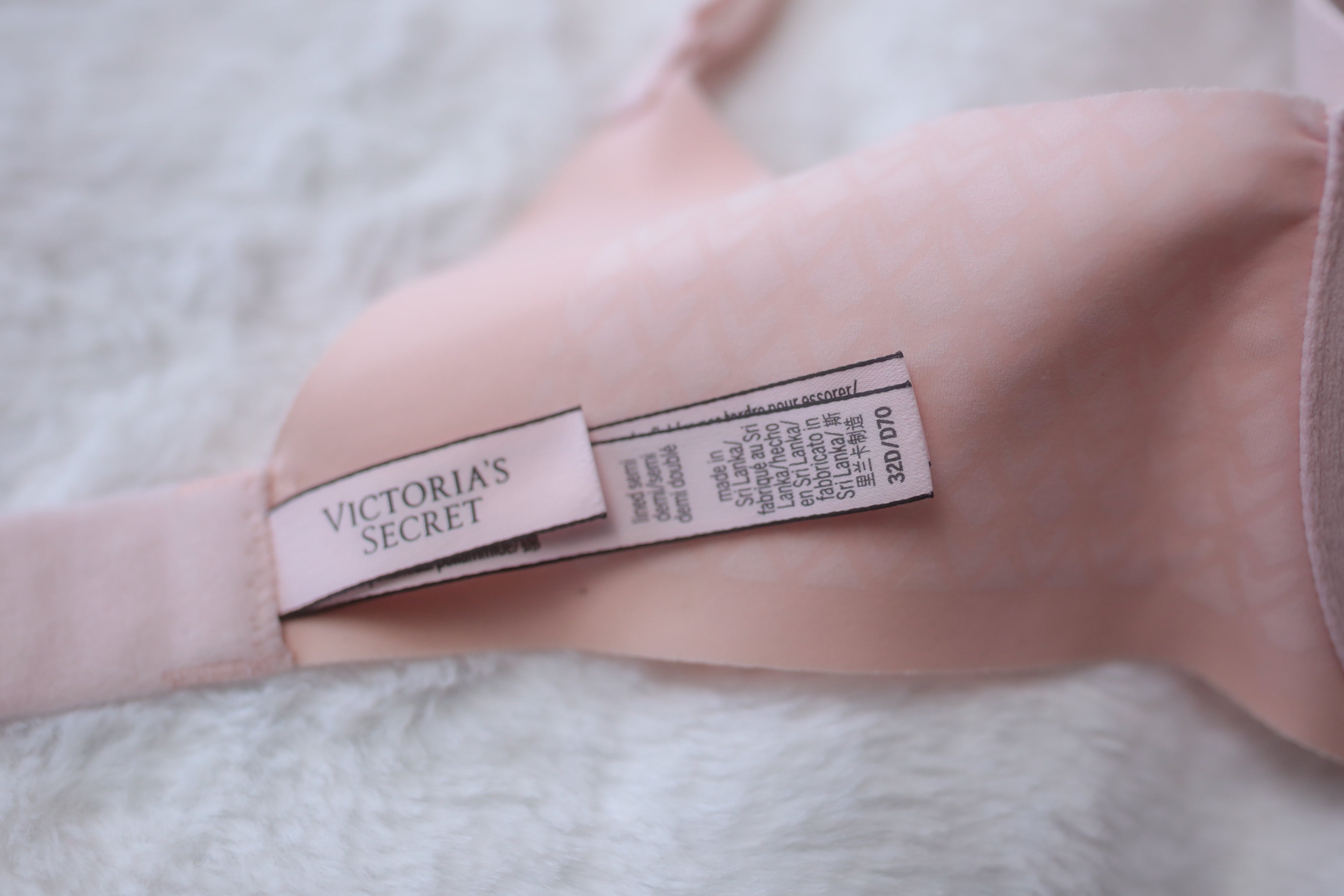 Victoria's Secret 32D Lined Semi-demi T-shirt Bra Light Pink