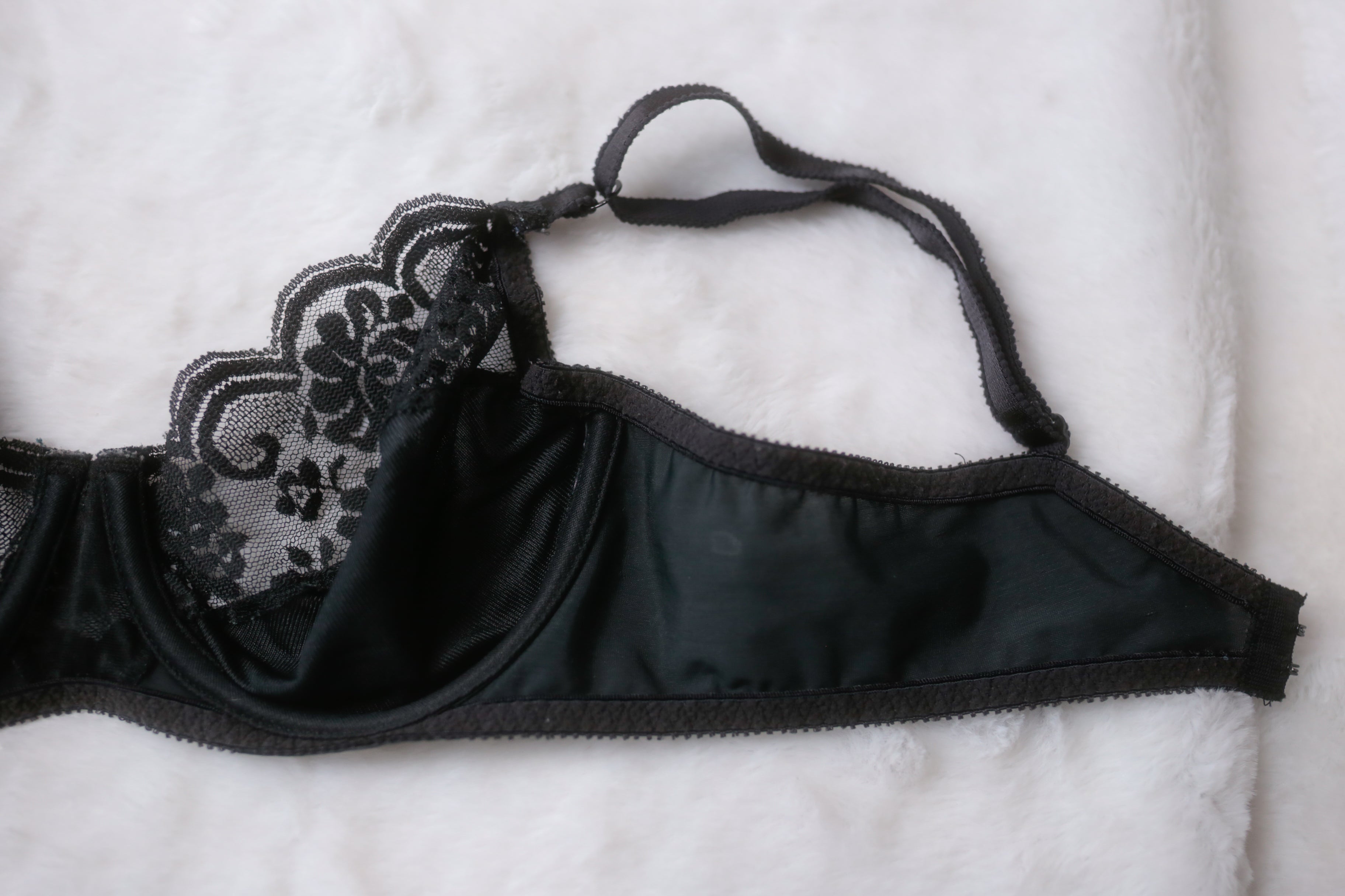 Chantilly Maidenform Vintage 36B Sheer Underwire Bra Black Lace
