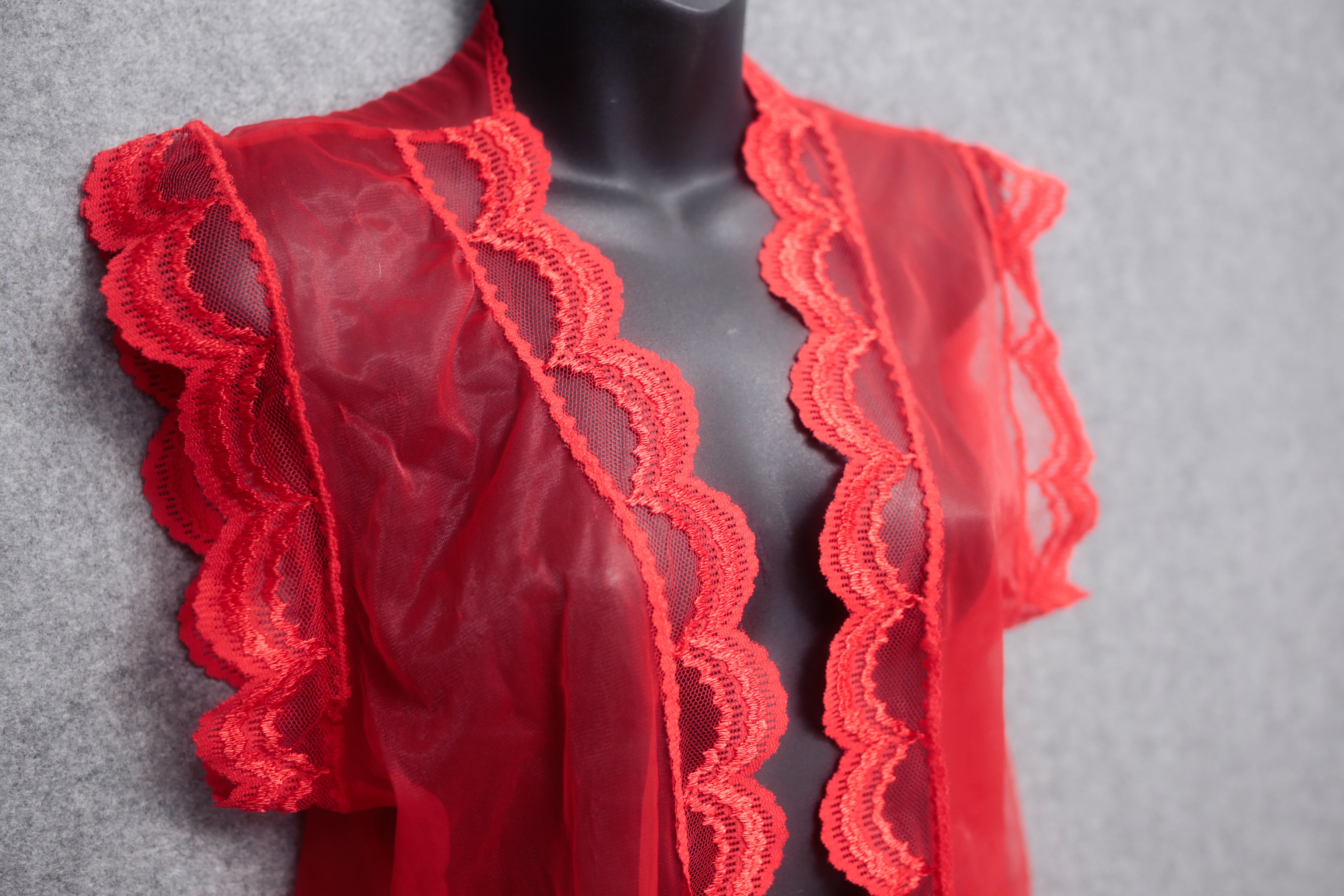 90s Vintage Red Tulle Mesh Lace Shawl Lingerie: Size Medium