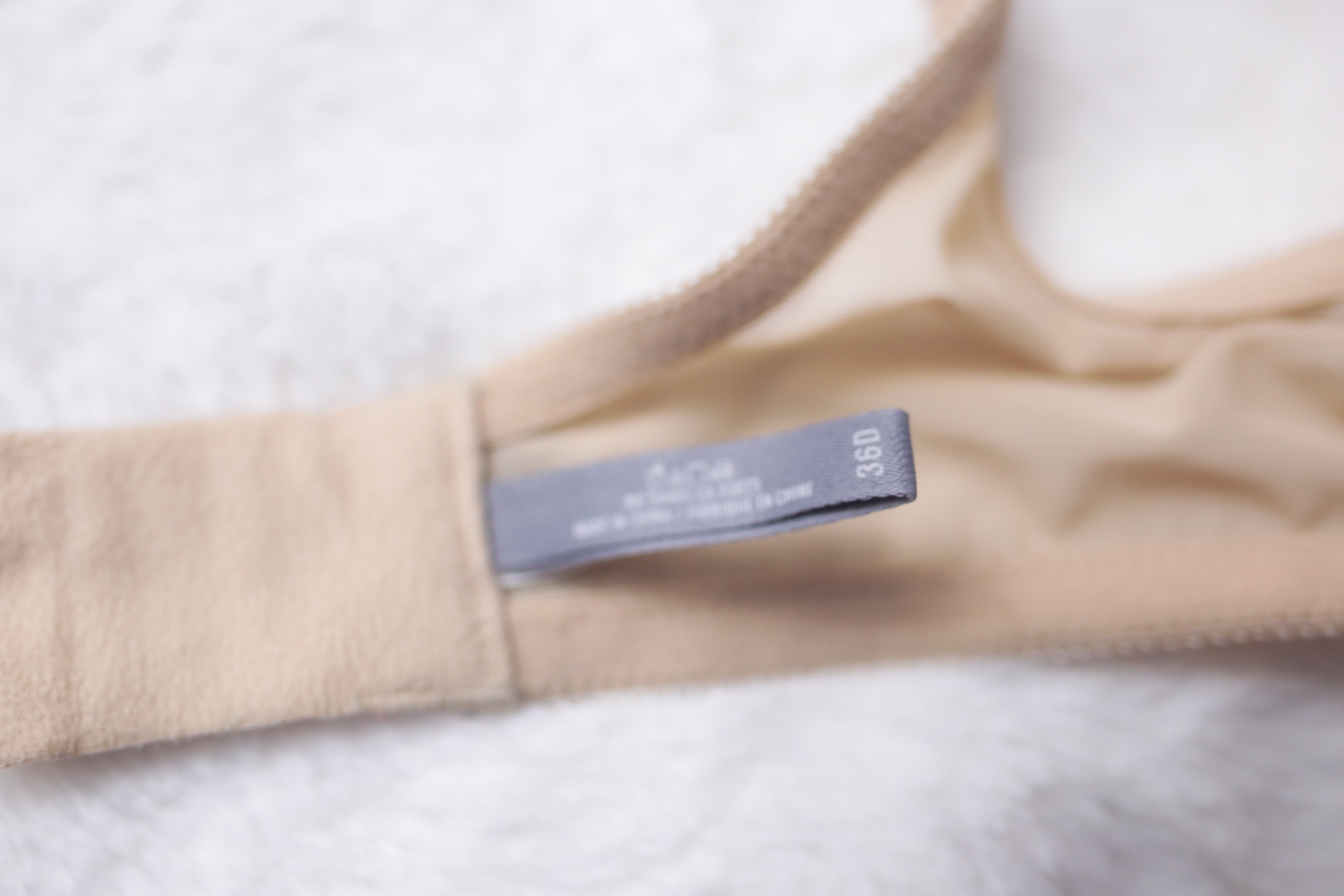 Aerie 36D T-shirt Bra Molded Padded Underwire Nude with Black