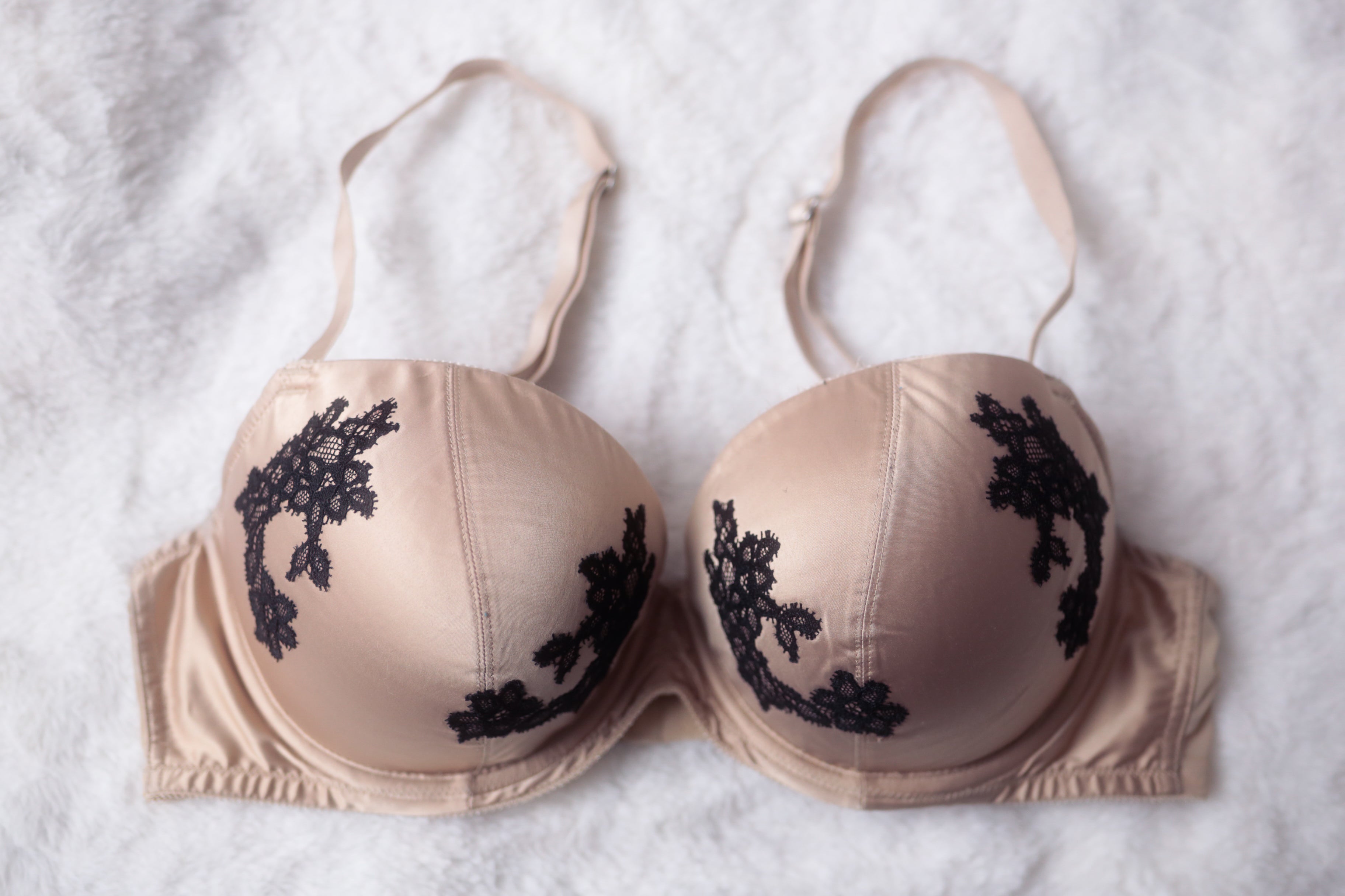 Aerie 36D T-shirt Bra Molded Padded Underwire Nude with Black