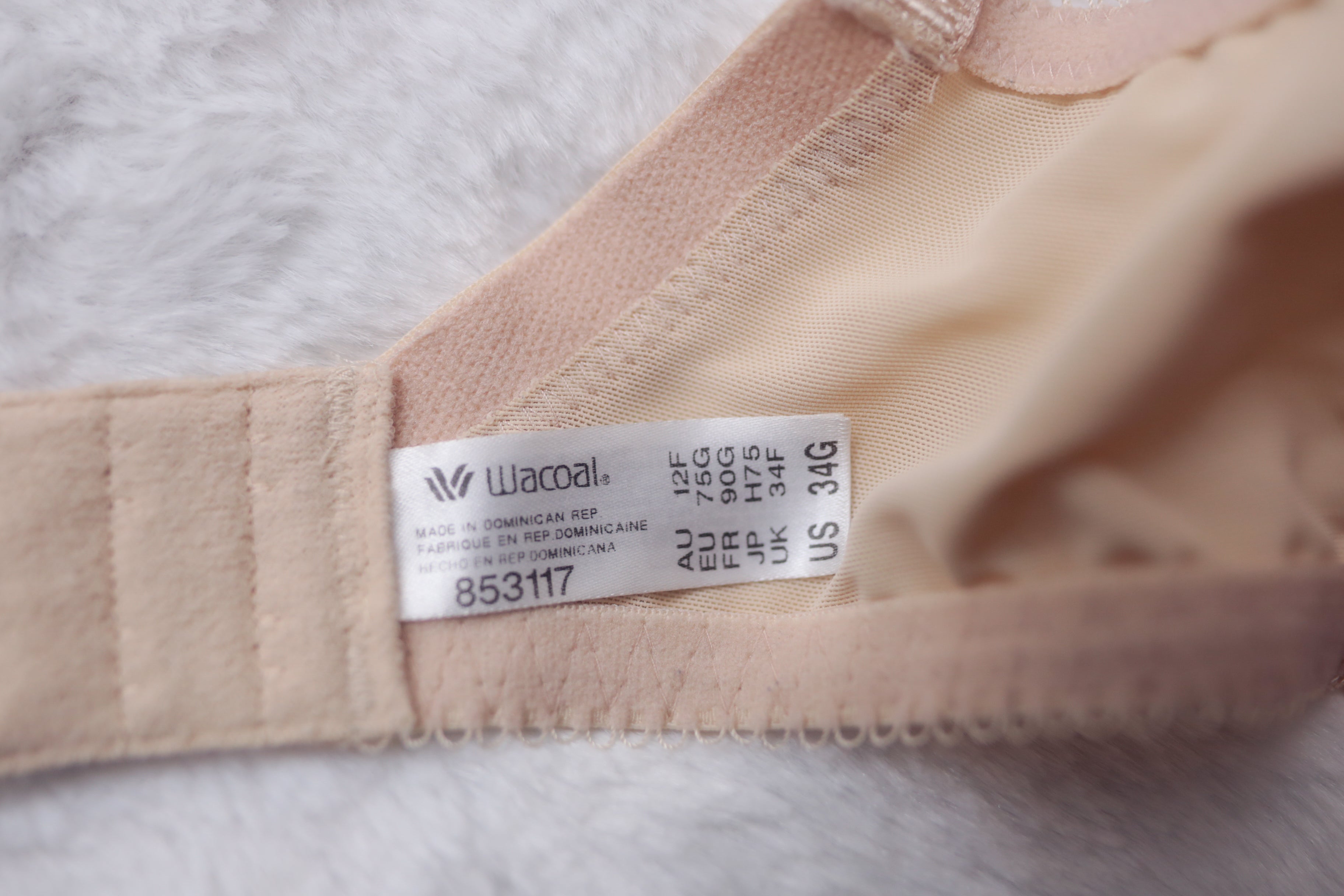 Wacoal 34G La Femme 853117 Plunge Underwire Lightly Padded T-shirt Bra Beige