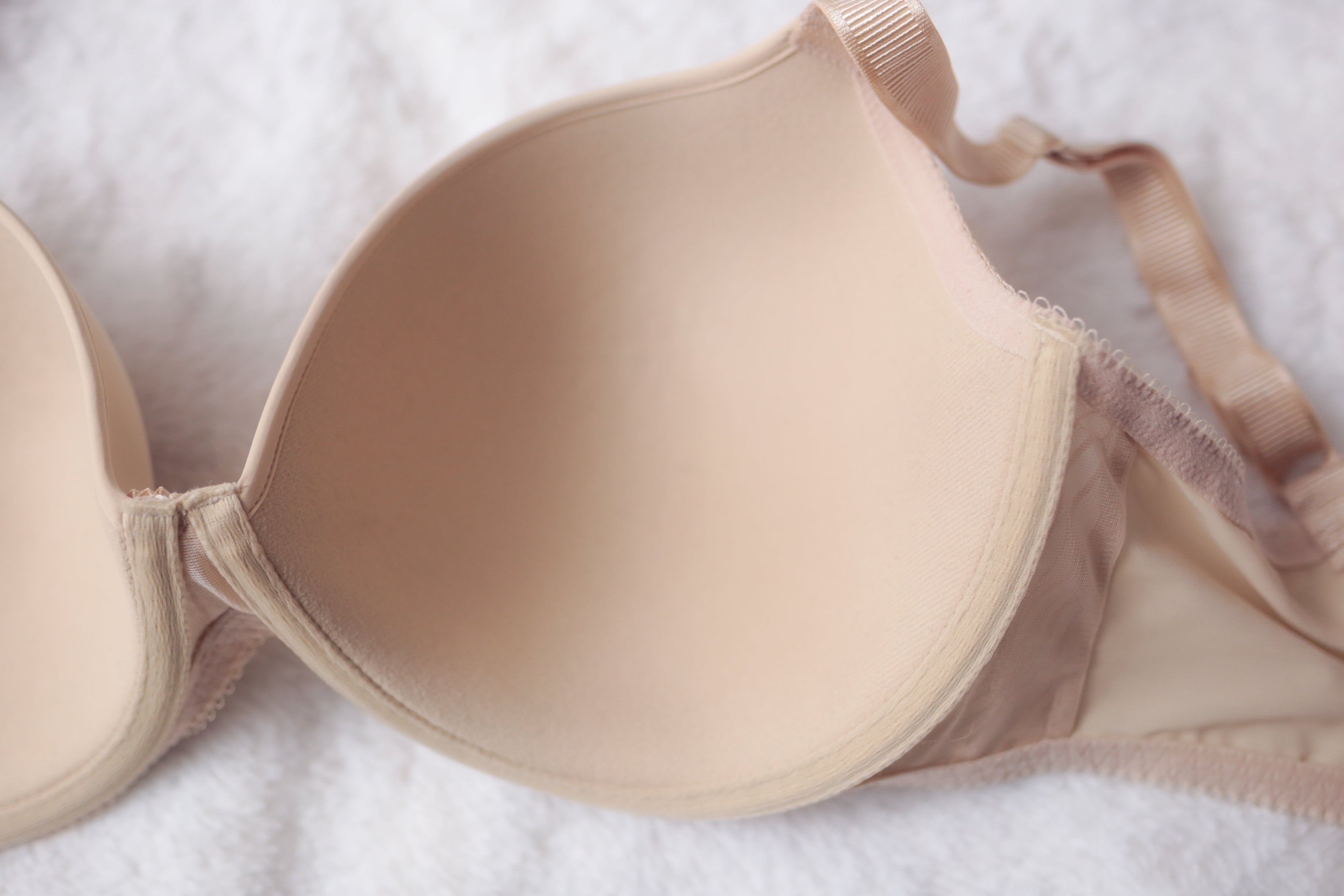 Wacoal 34G La Femme 853117 Plunge Underwire Lightly Padded T-shirt Bra Beige