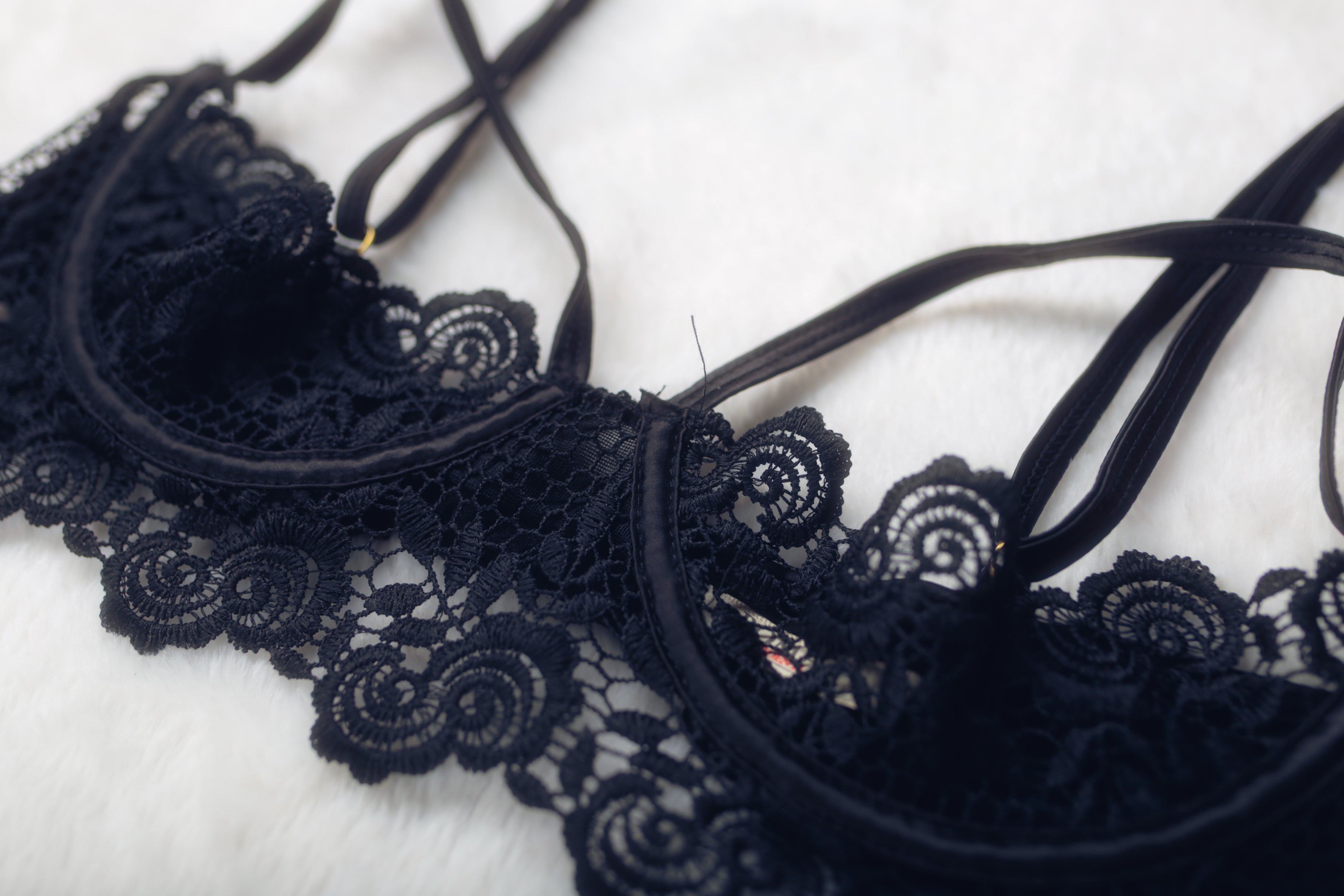 Roma Confidential Unlined Sheer Lace Half-cup Shelf Bra Small Black