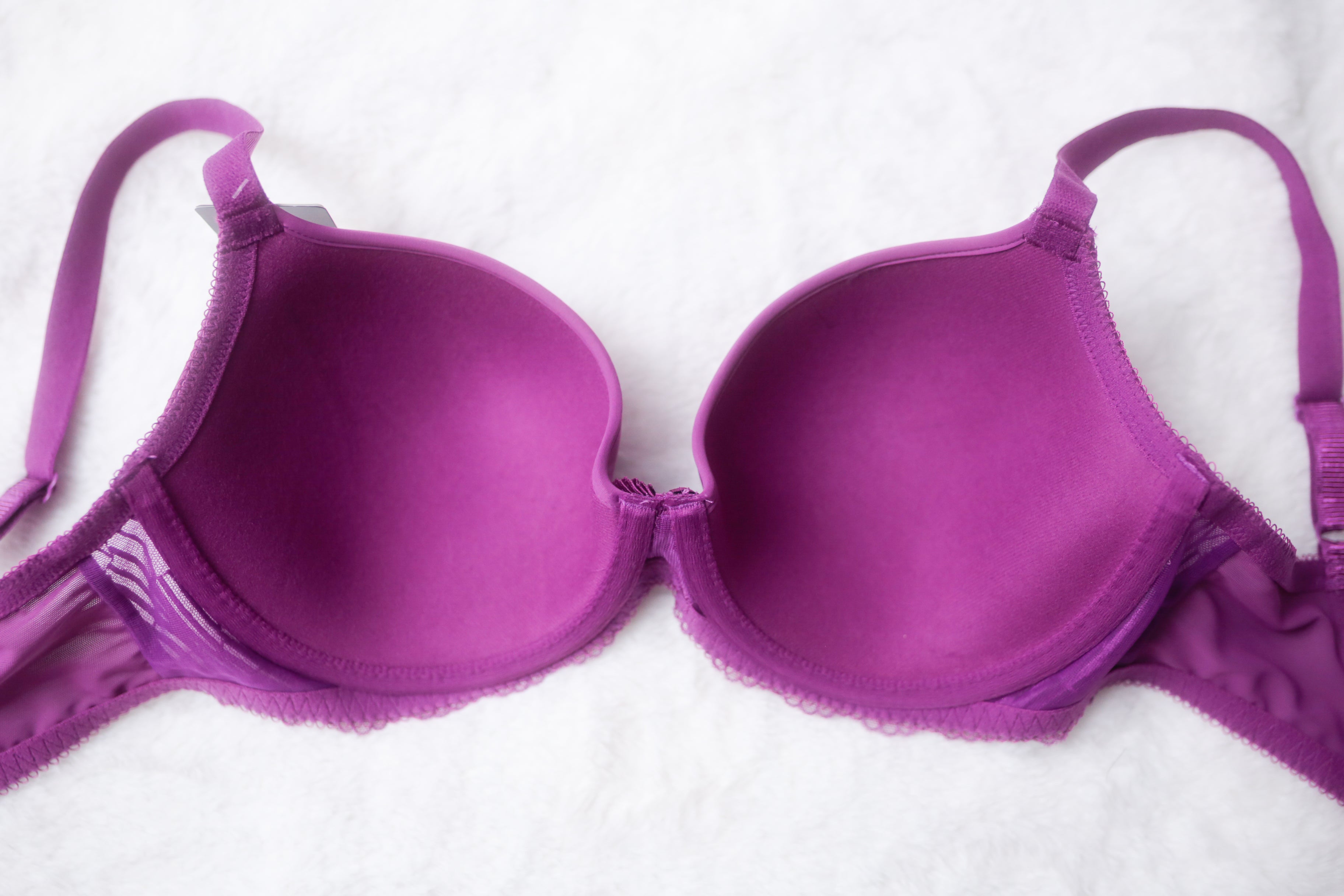Wacoal 32DD 853117 La Femme Underwire Lightly Padded Plunge T-shirt Bra Purple NEW