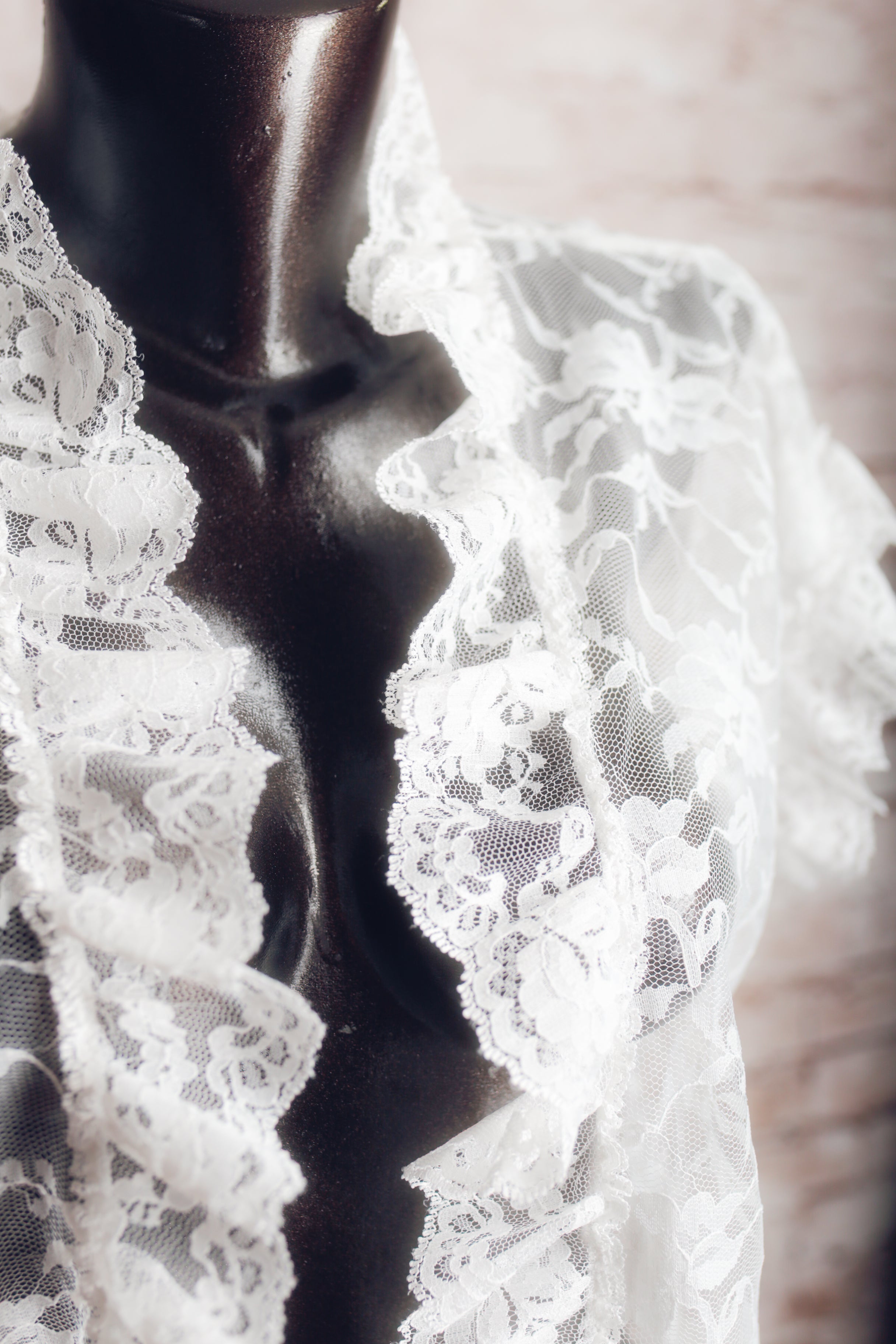 Frederick's of Hollywood Vintage Sheer Lace Bridal Peignoir Shawl Negligee Lingerie One Size White