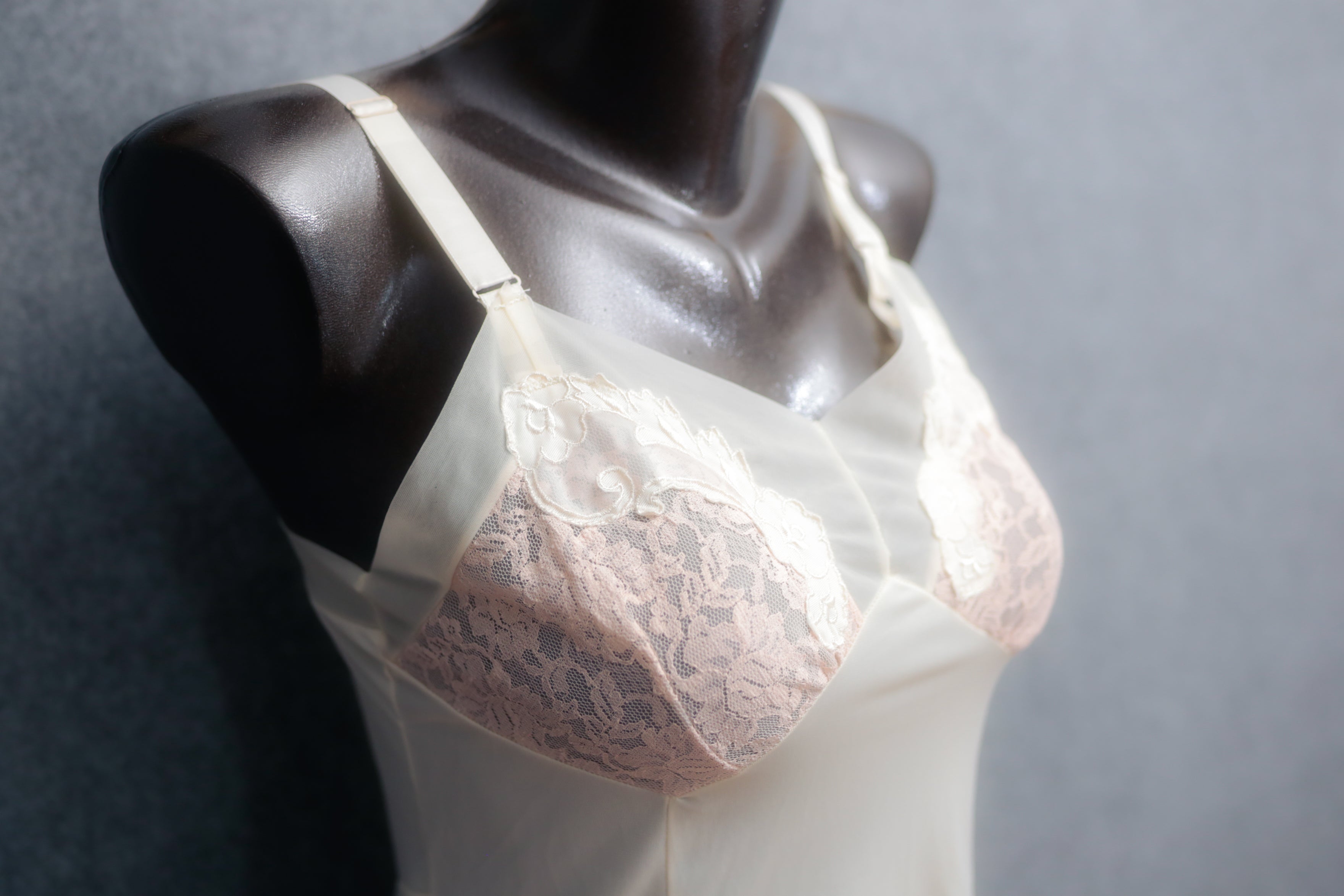 Aristocraft Vintage Full Slip Nightgown Ivory Satin and Lace: Size 34 Medium