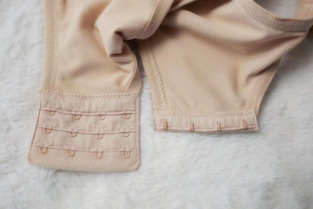 Wacoal 34H 34FF 855170 Simone Sport Underwire Sports Bra Beige