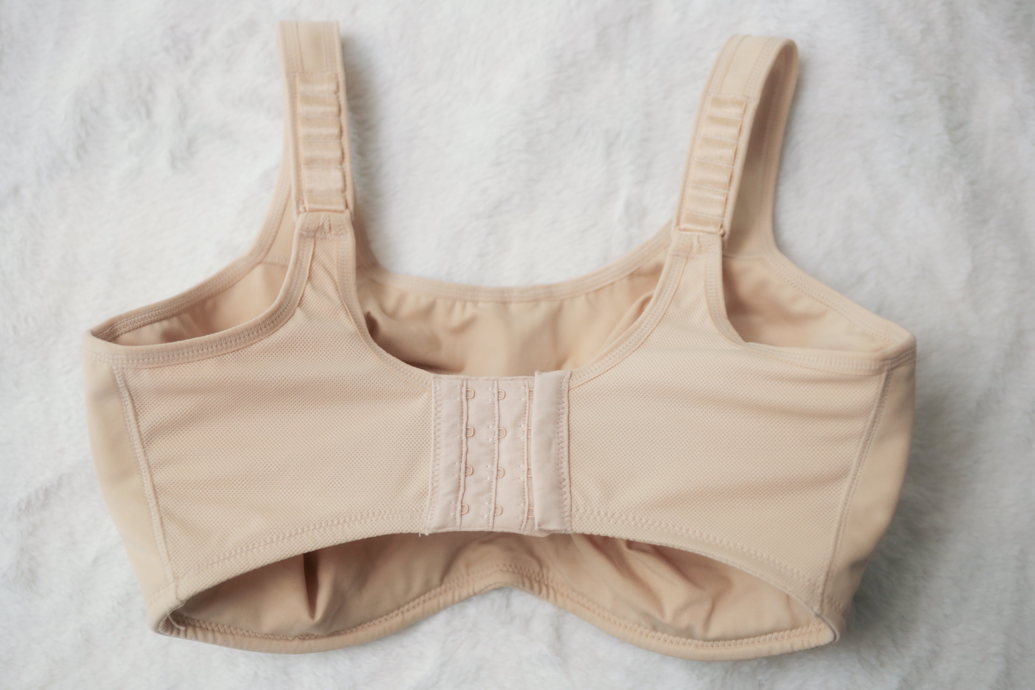 Wacoal 34H 34FF 855170 Simone Sport Underwire Sports Bra Beige