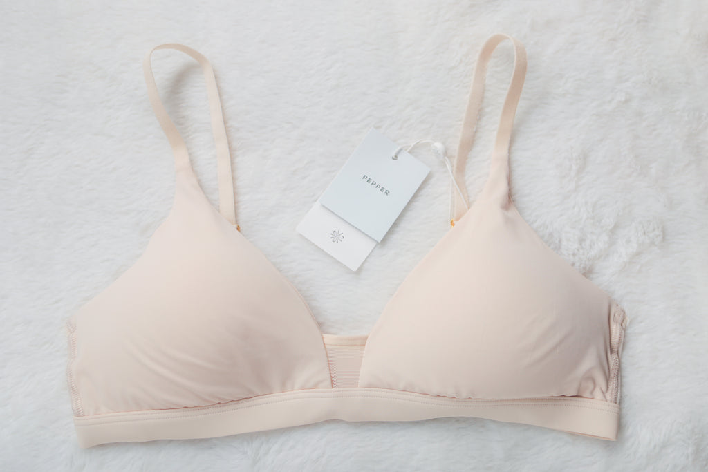 Pepper Limitless Wirefree Scoop Lightly Padded Wireless T-shirt Bra Medium Nude Sand NEW