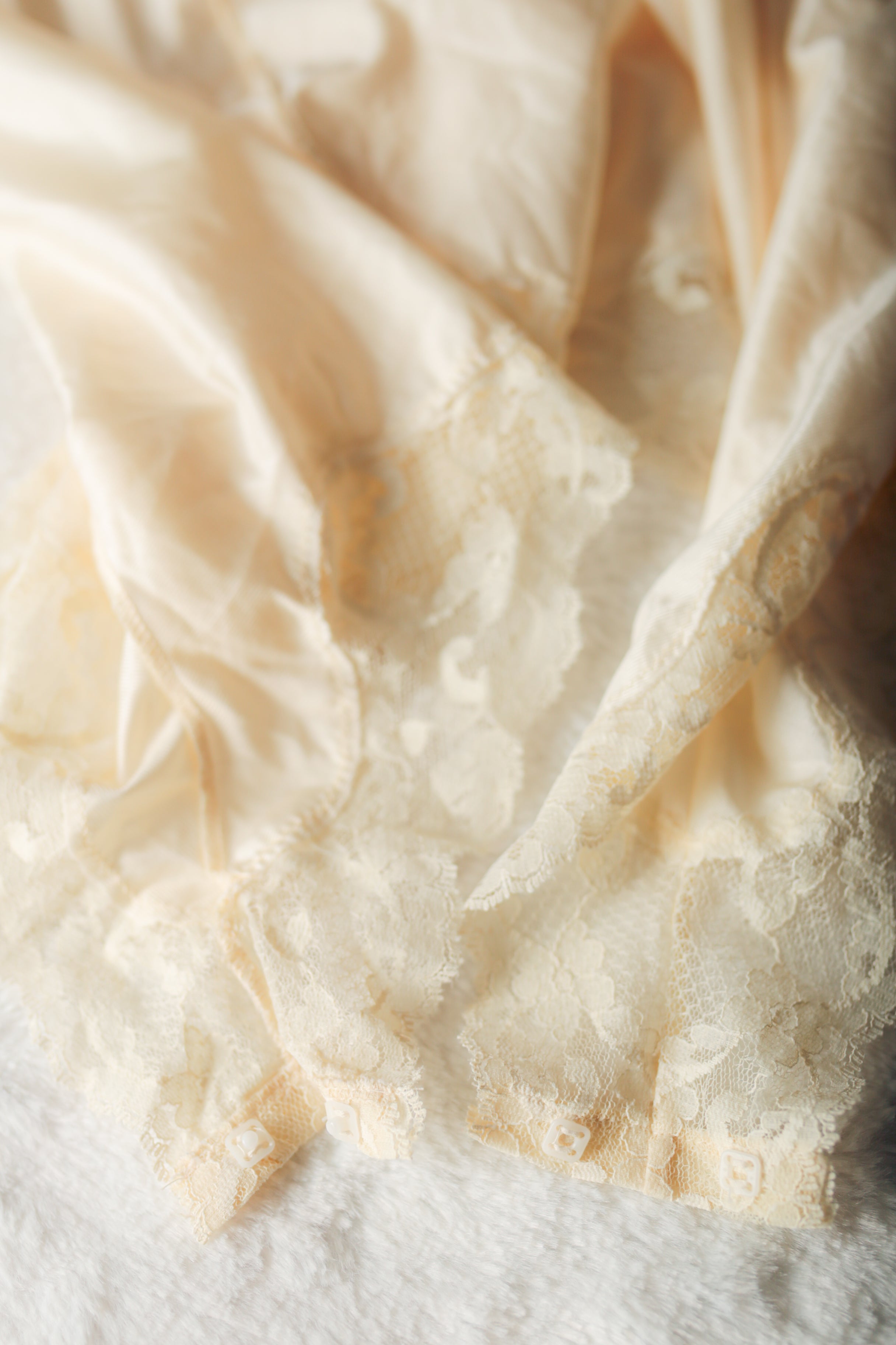 Maidenform Vintage Victorian Satin Lace Teddy Bodysuit Ivory Small