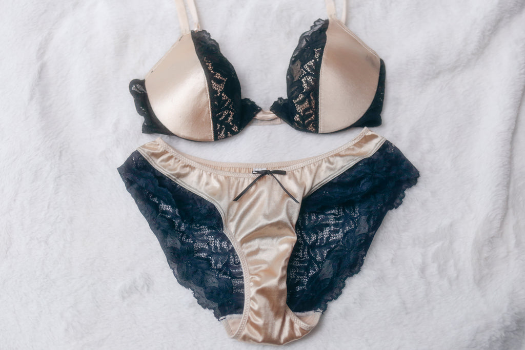 Wonderbra 38B Vintage Bra and Panty Set Push-up Underwire Satin Lace