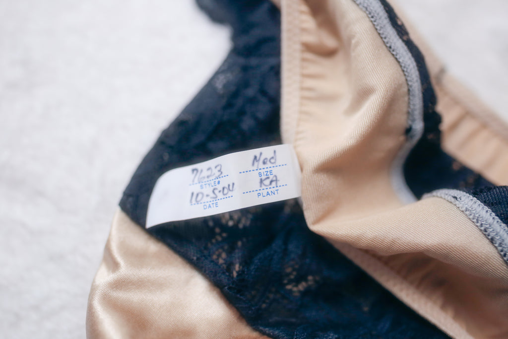 Wonderbra 38B Vintage Bra and Panty Set Push-up Underwire Satin Lace