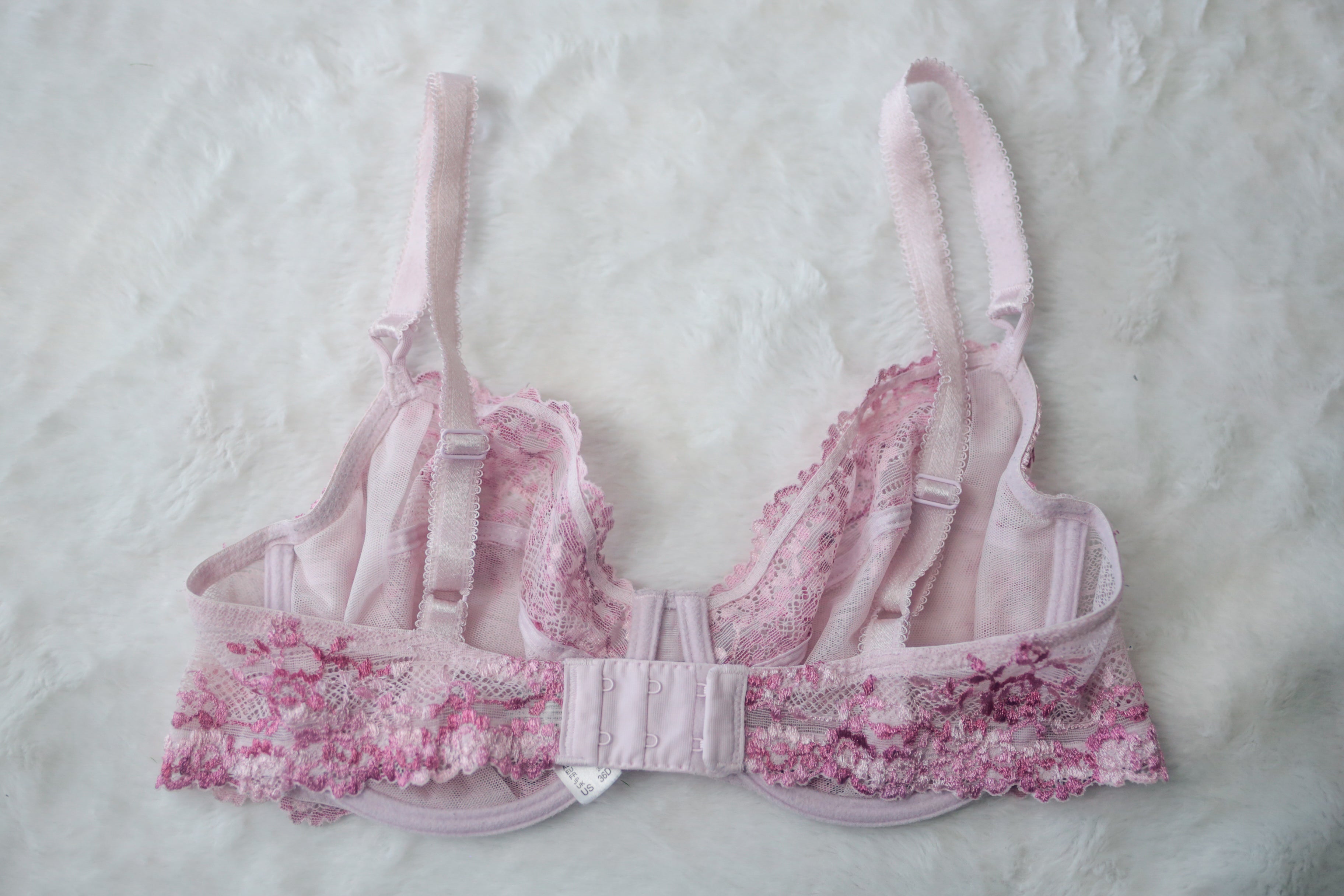 Wacoal 36D Embrace Lace 65191 Unlined Embroidered Underwire Bra Pink