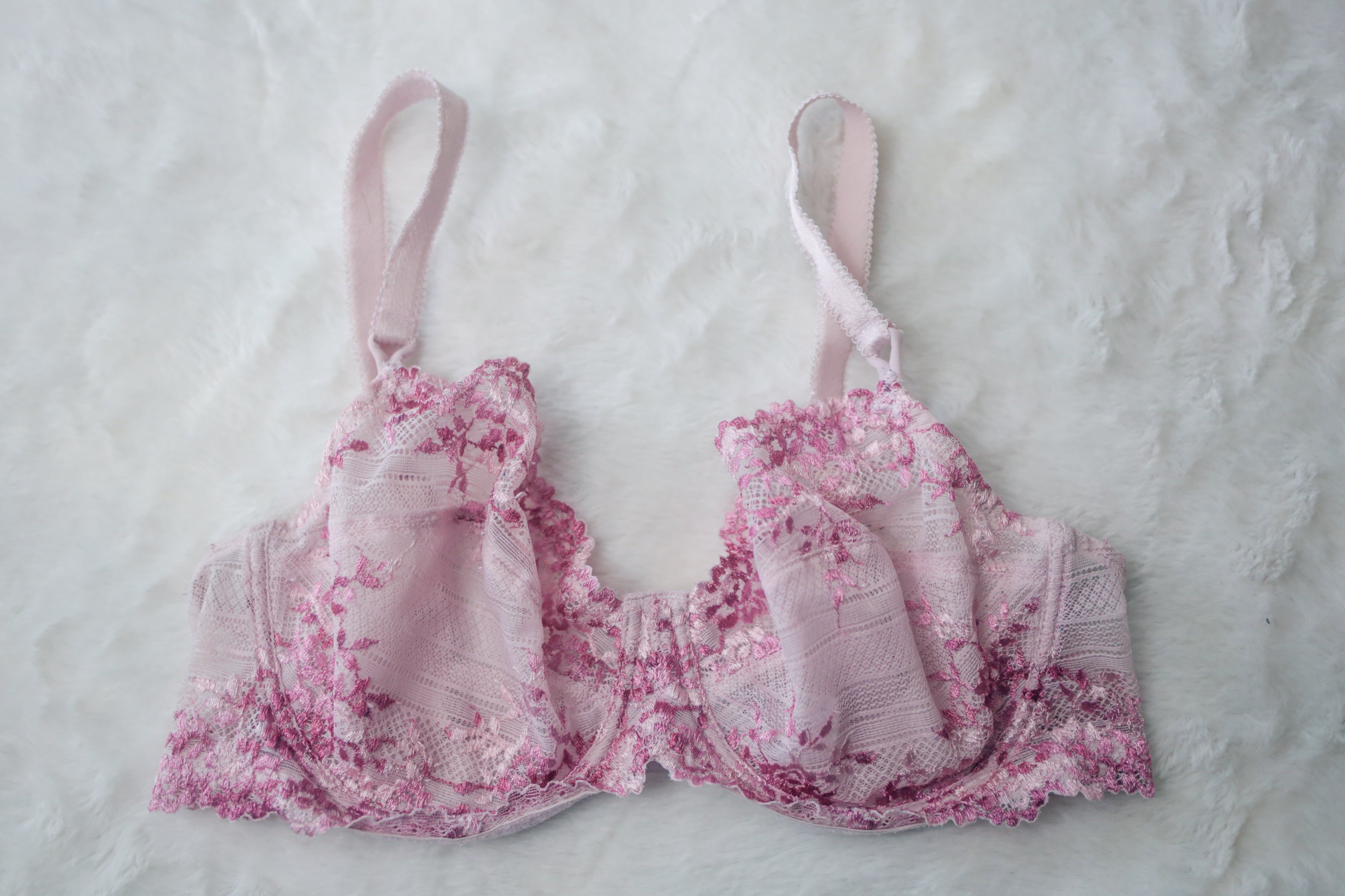 Wacoal 36D Embrace Lace 65191 Unlined Embroidered Underwire Bra Pink