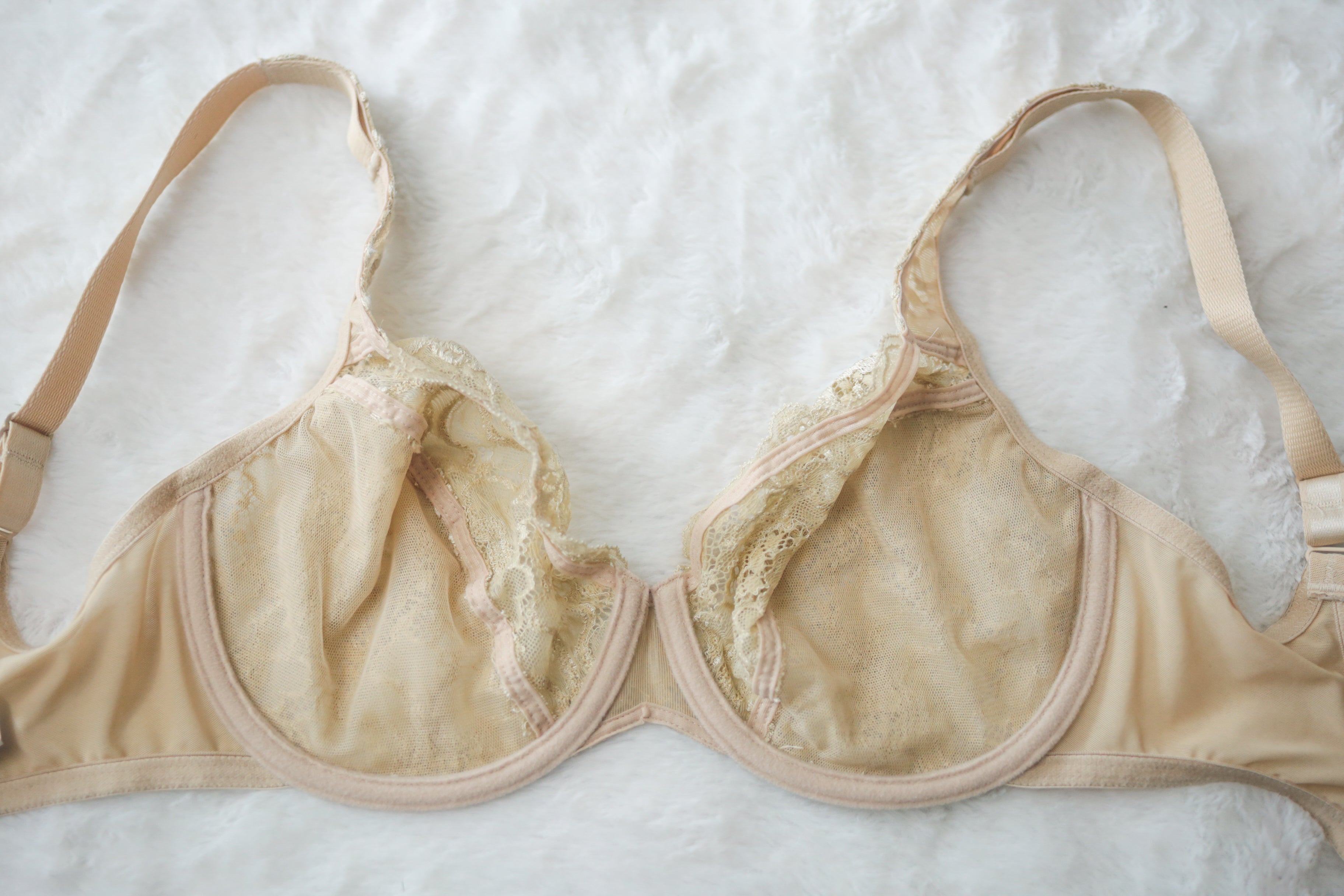 Wacoal 32DD 85750 Pure Inspiration Lace Minimizer Underwire Unpadded Bra Beige Nude