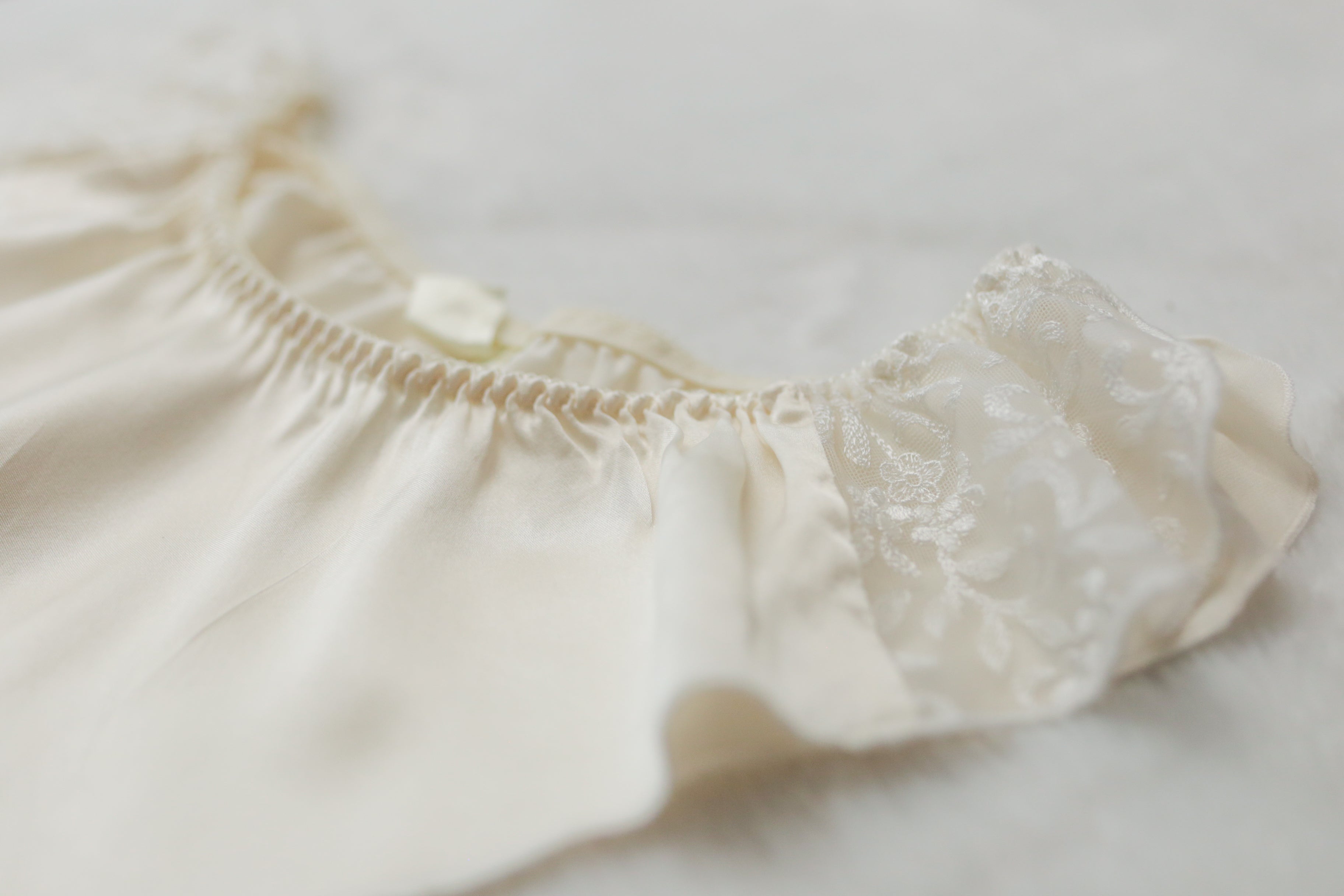 Victoria's Secret Vintage Gold Label Silk High Cut Panties M/L 6 7 Ivory